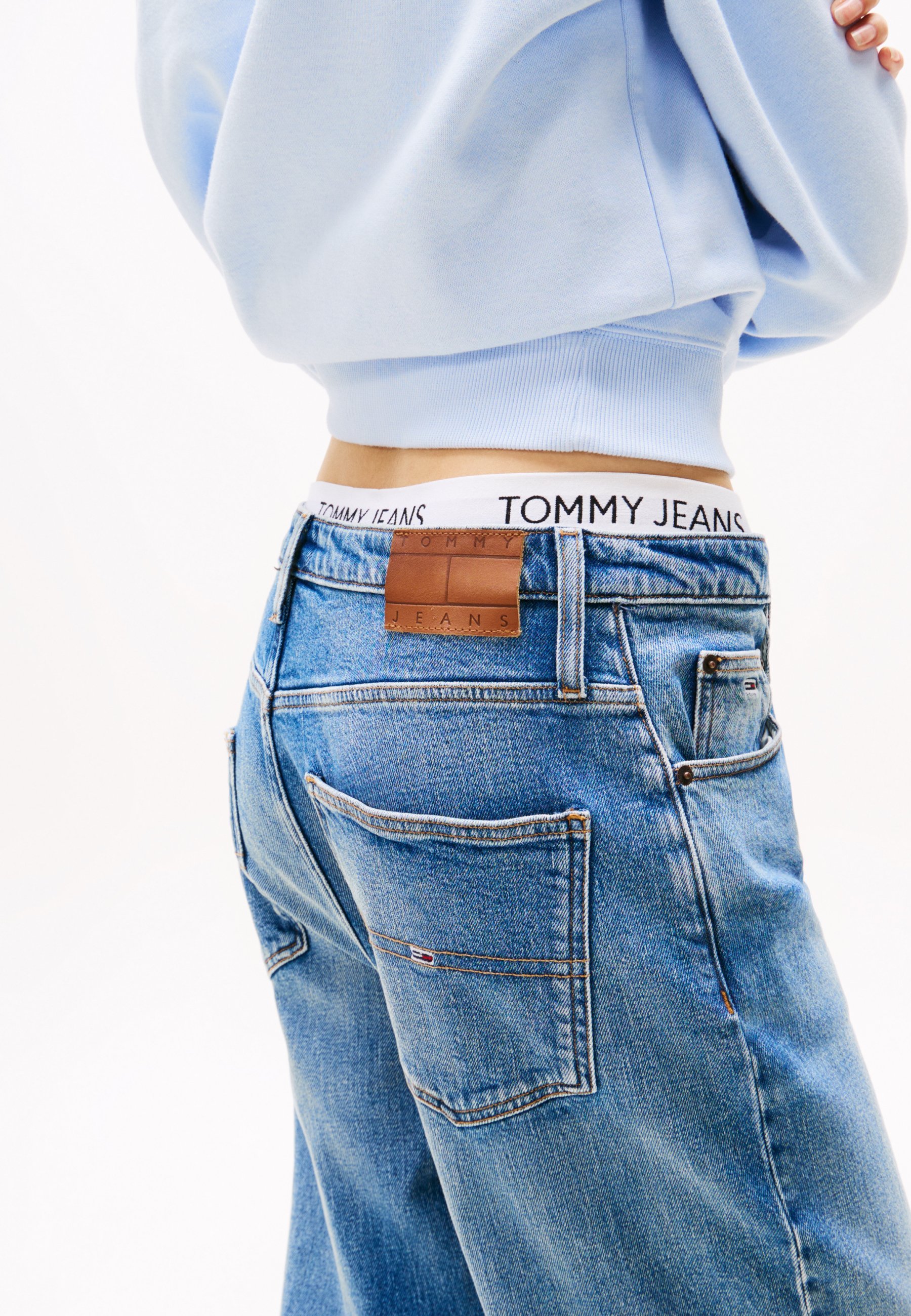 Tommy Jeans MIA - Relaxed fit jeans - denim medium