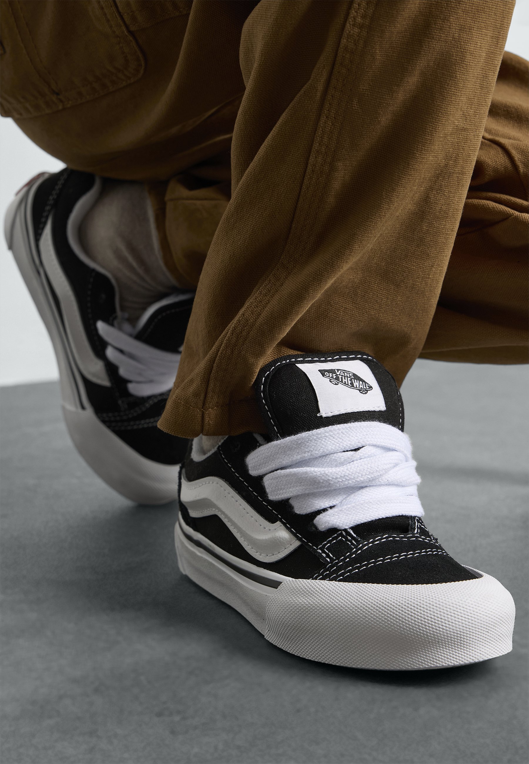 Vans KNU SKOOL - Sneakers - zwart/wit