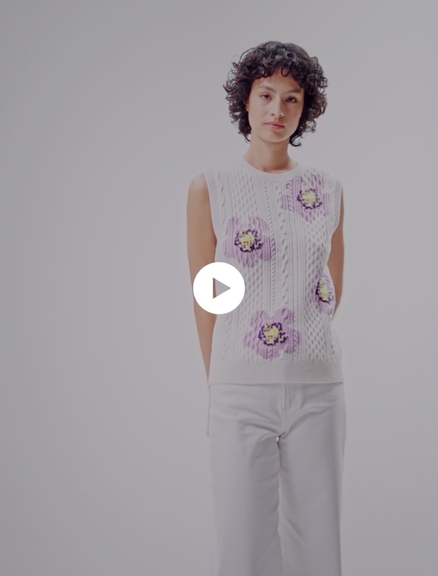 Mouwloze trui met bloemen - Gebroken wit