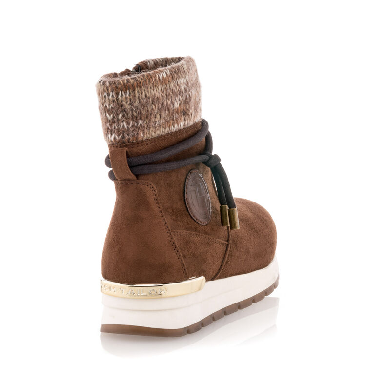 Braune Damenstiefel / Stiefeletten