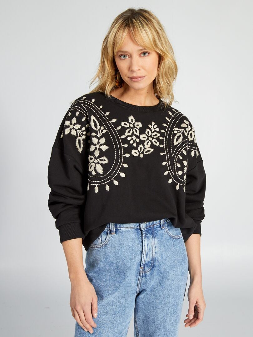 Moletom em tecido fleece com bordado - preto