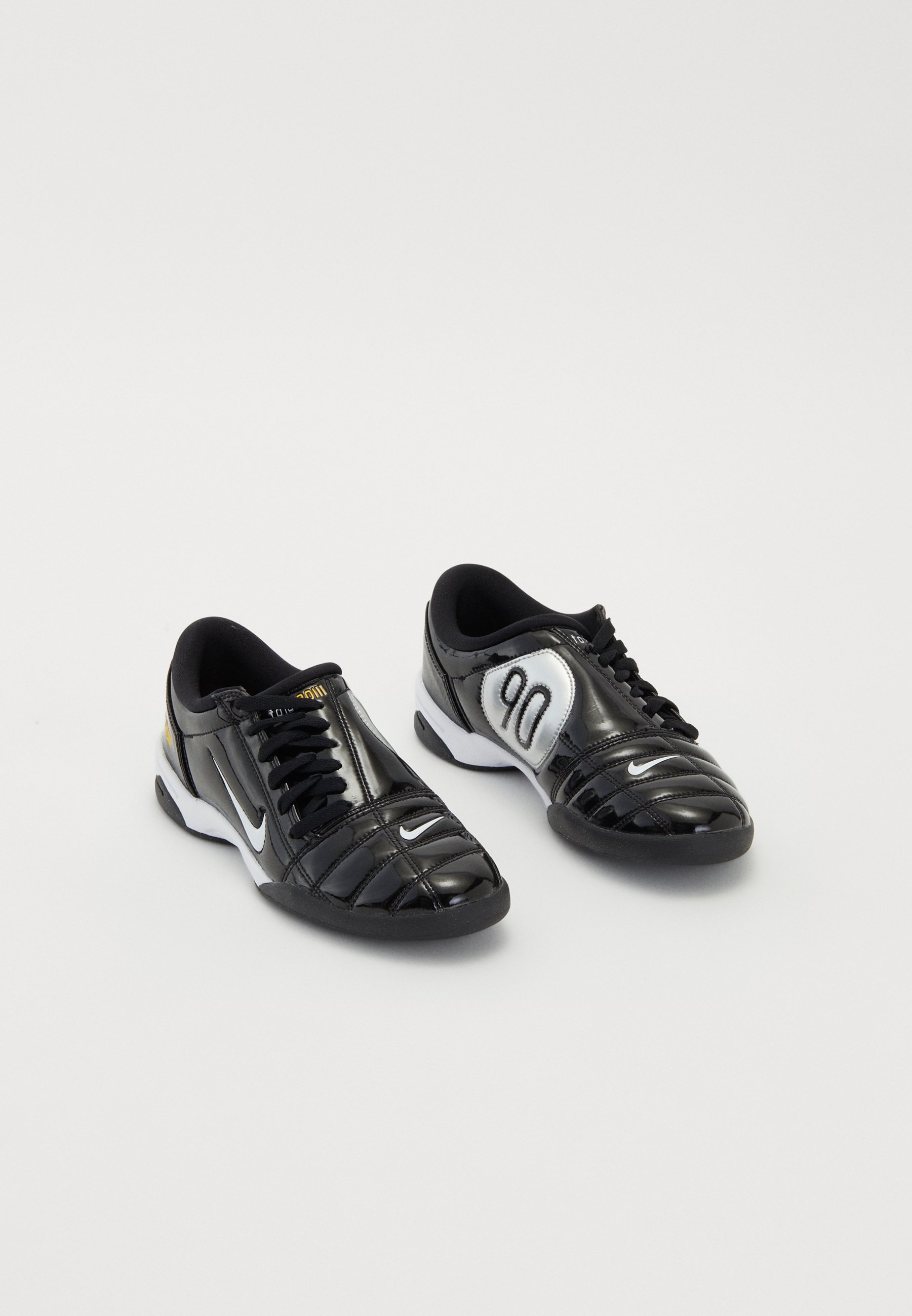 Nike Sportswear alacsony szárú edzőcipők