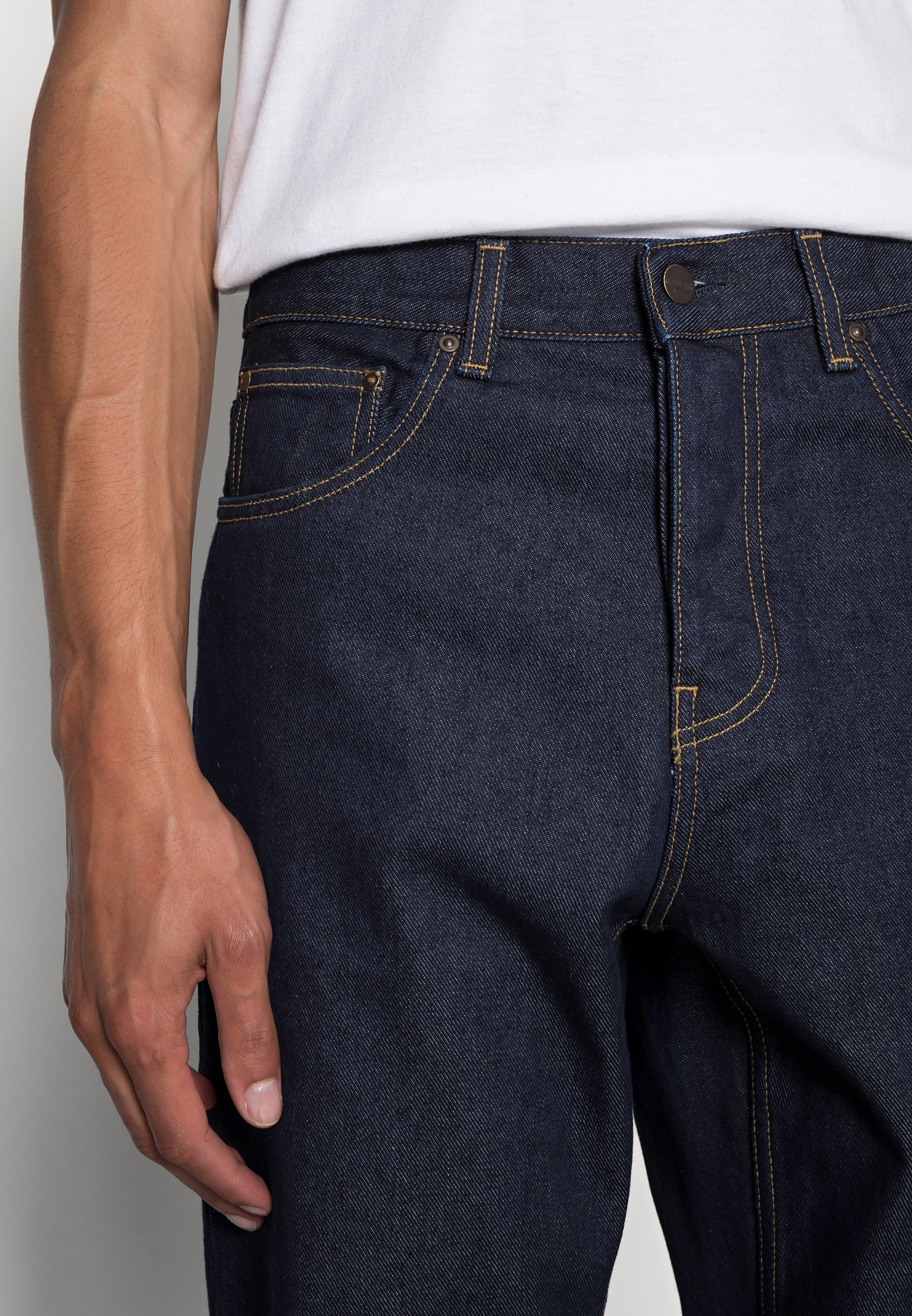 Carhartt WIP getailleerde pasvorm