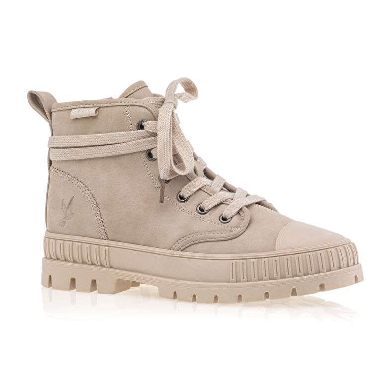 Zapatillas deportivas para mujer color beige.
