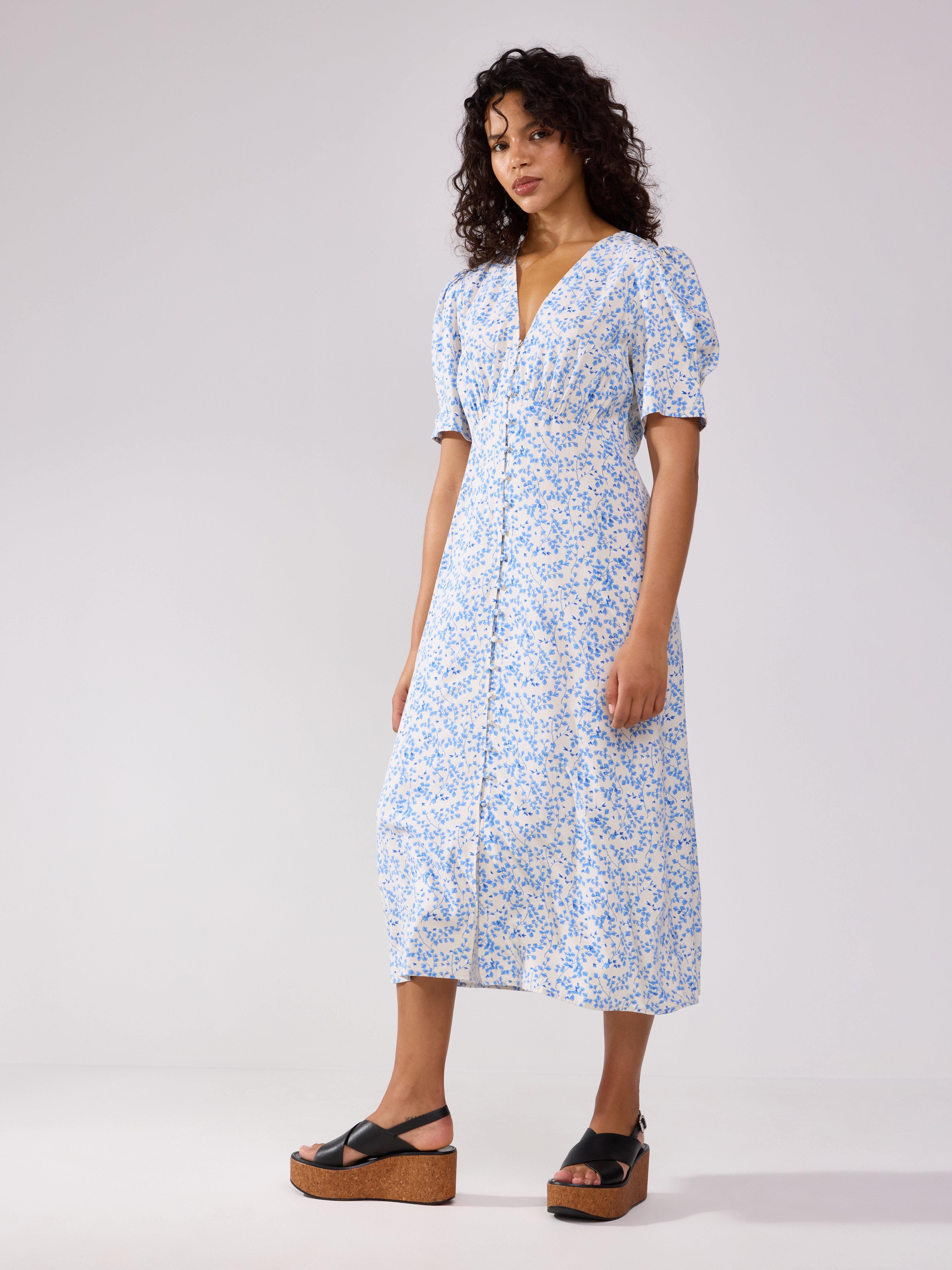 Vestido midi estampado azul claro acinzentado