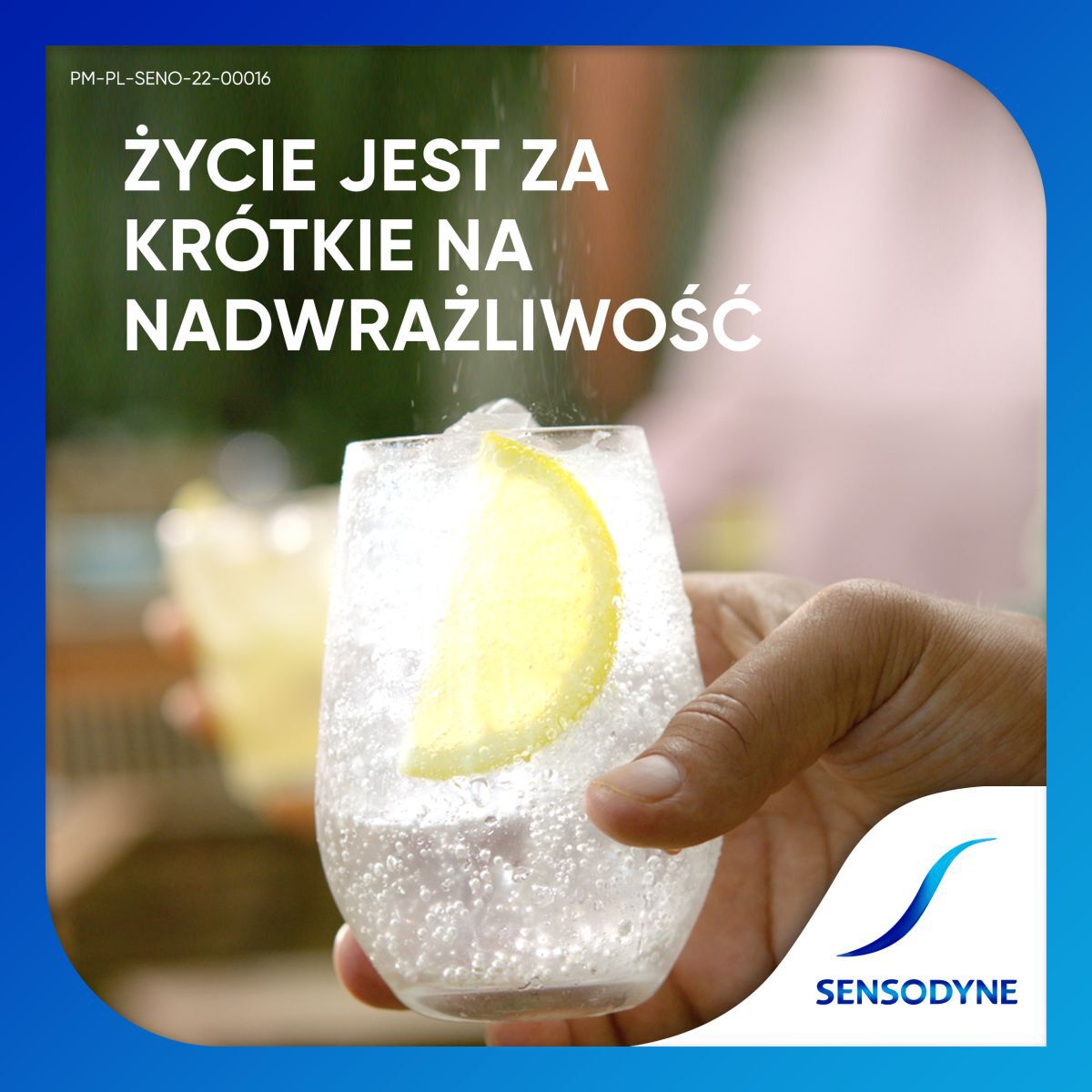 Sensodyne Tandpasta voor overgevoelige tanden, remineraliseert tandsteen en tandplak, 75 ml, herstelt en beschermt, en maakt tanden witter.
