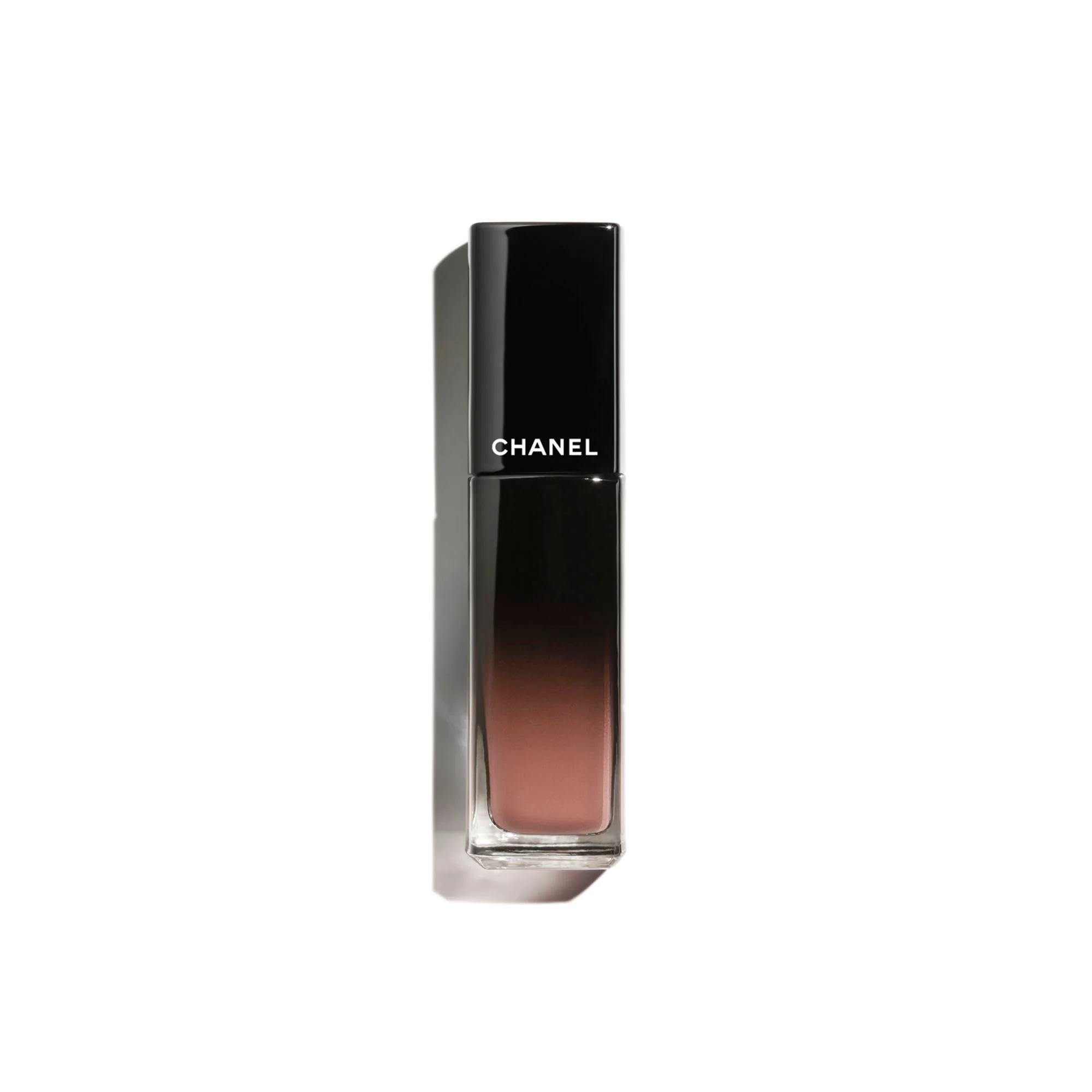 ROUGE ALLURE LAQUE - IL ROSSETTO FLUIDO BRILLANTE TENUTA ESTREMA