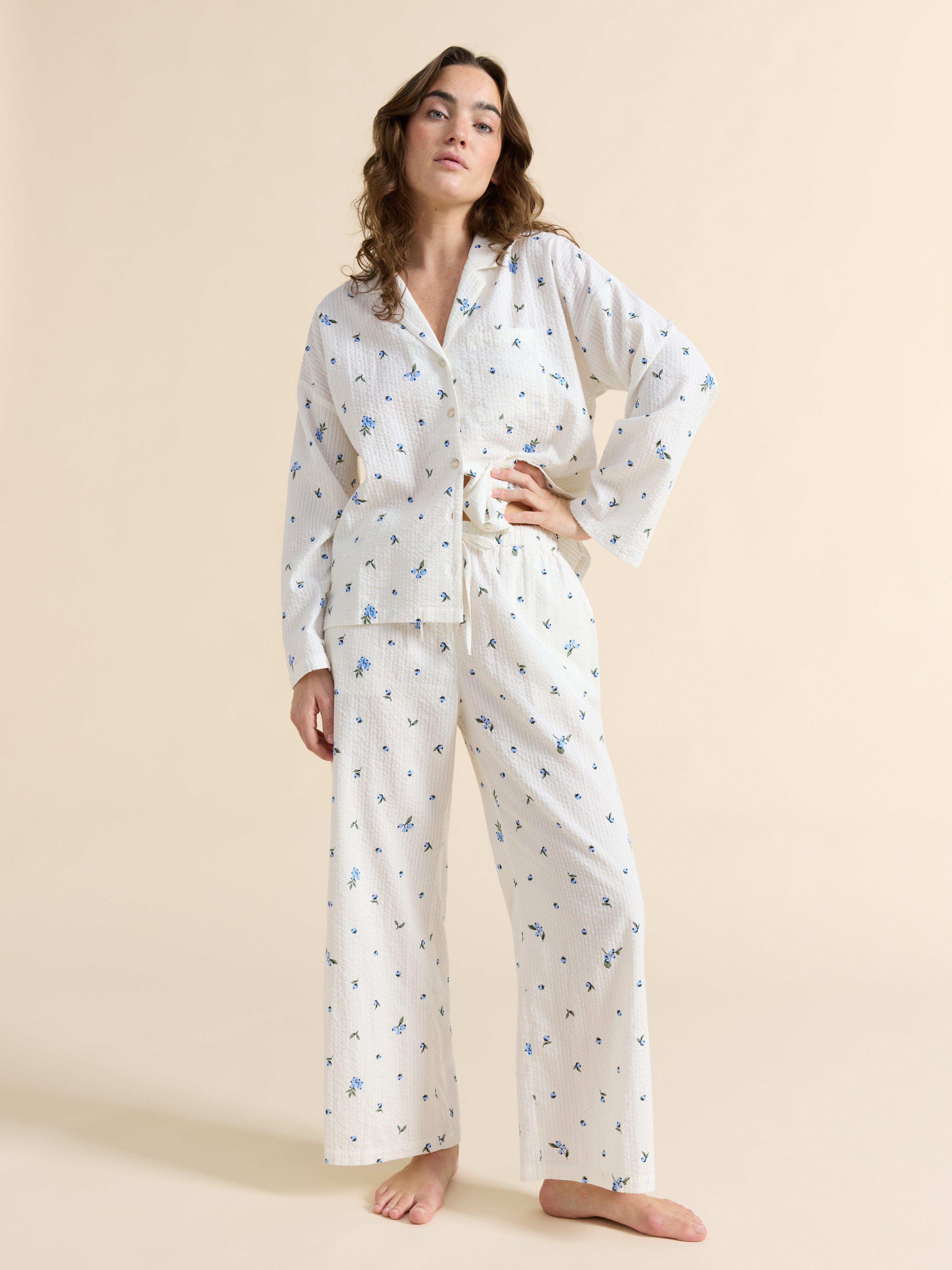 Pantalones de pijama con estampado de olas de arroyo