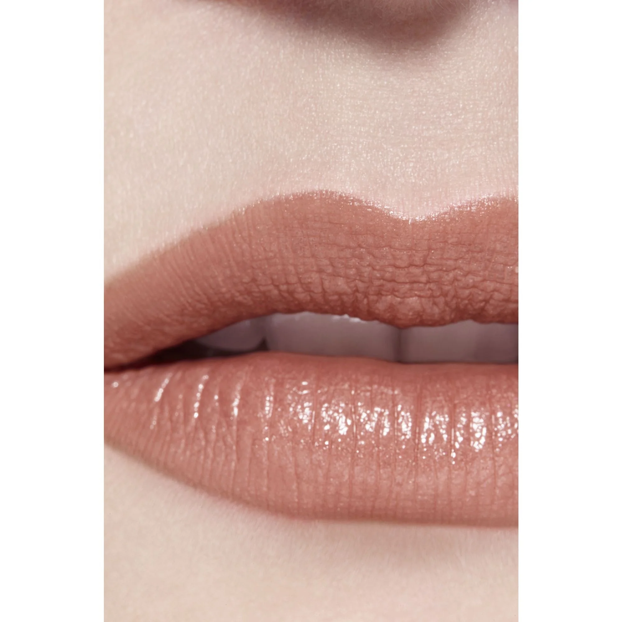 ROUGE ALLURE L'EXTRAIT - RICARICA - IL ROSSETTO AD ALTA INTENSITÀ ESTRATTO DI LUCE E TRATTAMENTO
