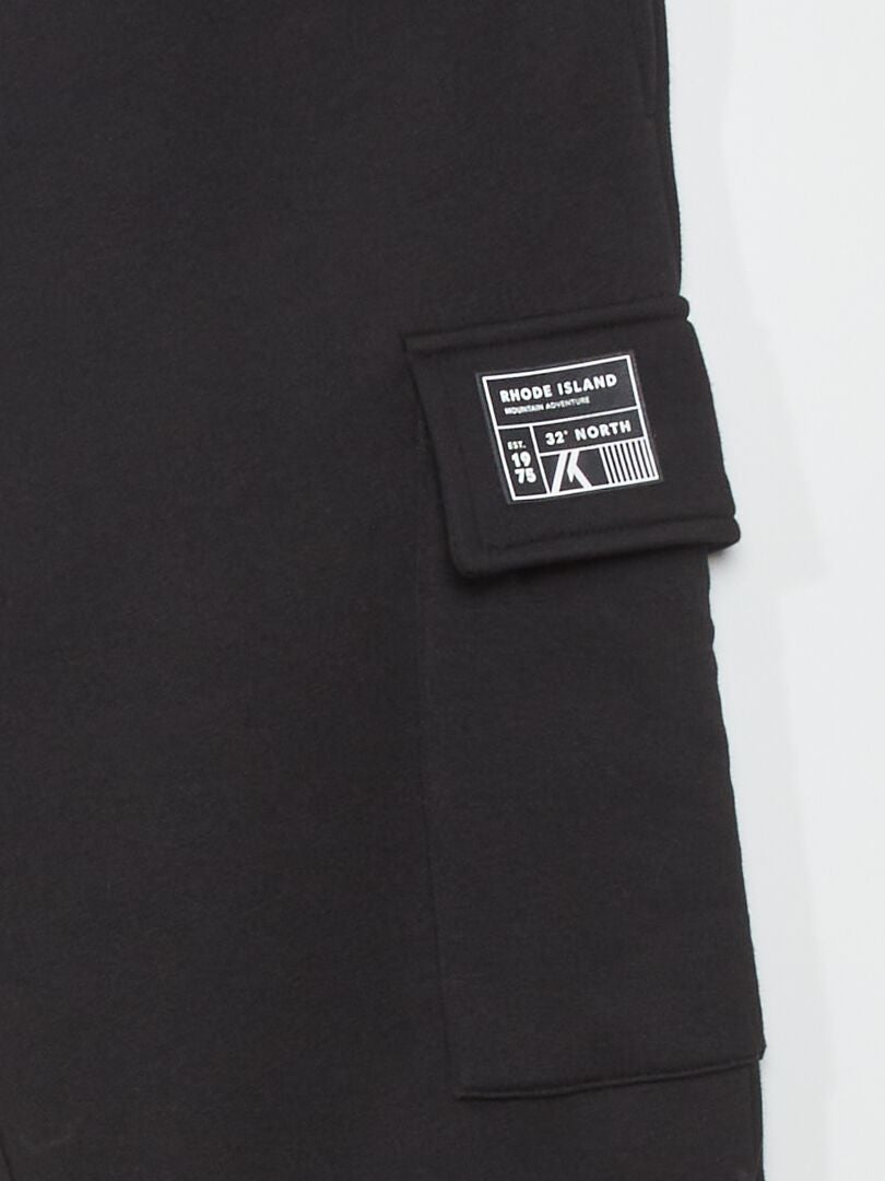 Calças de moletom com bolsos com aba - pretas