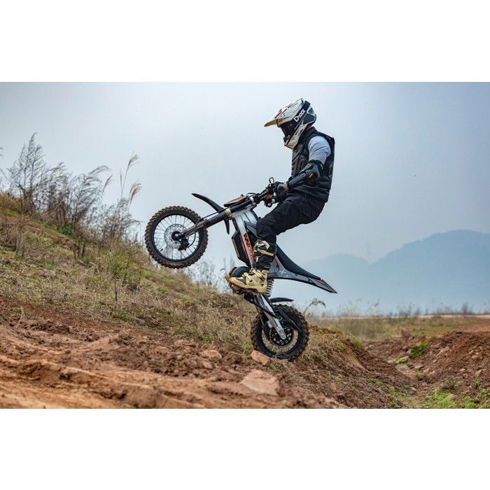 Kukirin X1 All-Terrain Electric Bike 1000W (2000W peak) 48V 20.8Ah — 40 km range, 50 km/h top speed, hydraulic suspension