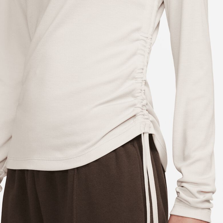 Top corto a maniche lunghe a coste, modello Mod, essenziale per lo sport