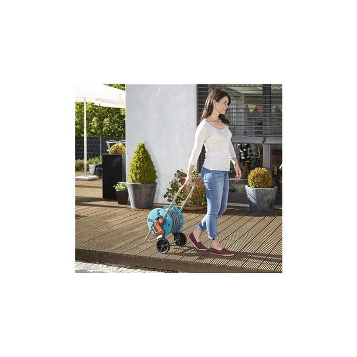 GARDENA CleverRoll hose reel on wheels, size S - 20m hose (13mm diameter) and spray nozzle - 5-year warranty