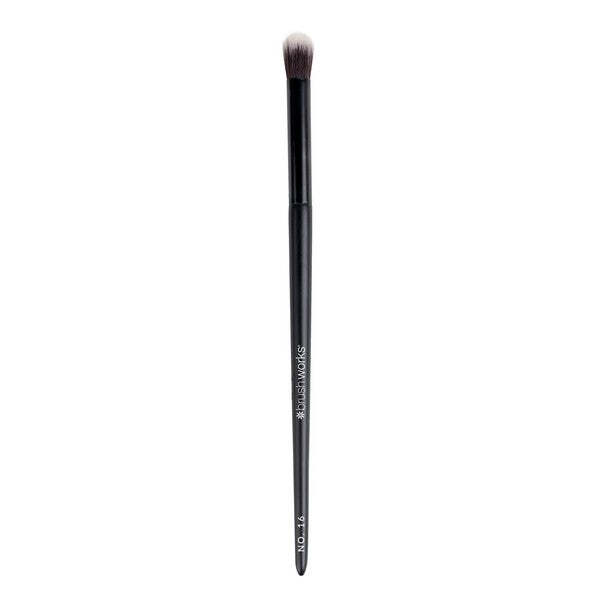 Zúžený štetec na rozjasňovanie očí Brushworks č. 16