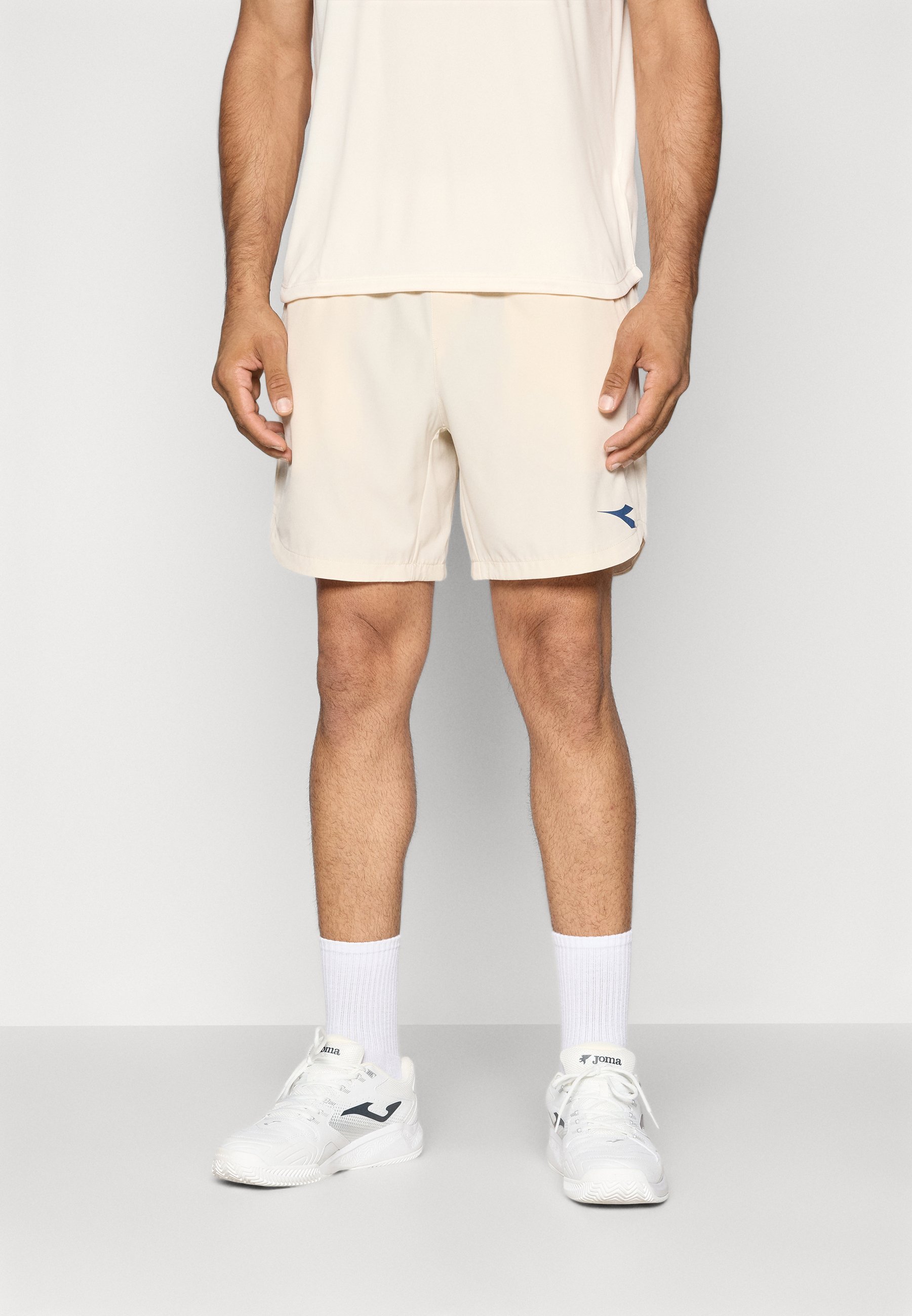 Diadora SHORTS CORE - Short de sport - Blanc cassé