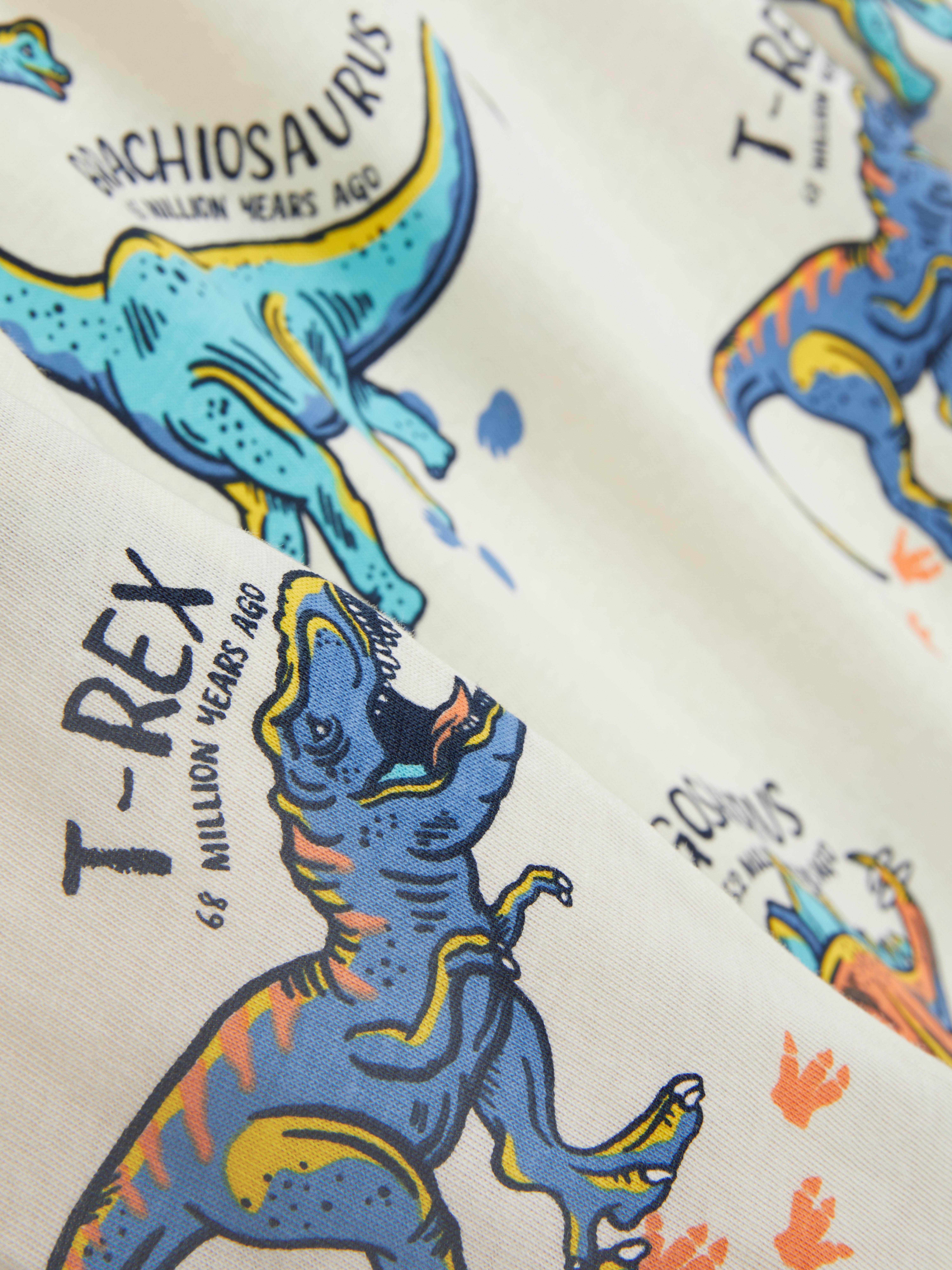 Langärmeliges T-Shirt mit Aufdruck Ein langärmeliges T-Shirt mit Rundhalsausschnitt und grafischem Aufdruck