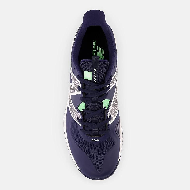 Der neue New Balance 796v3 – Team Navy ist ein elektrisch betriebener Schuh