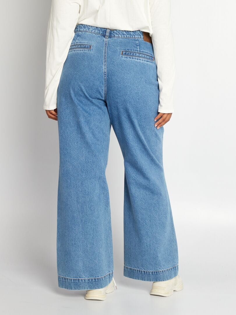 Calça jeans flare de cintura alta - Azul jeans claro