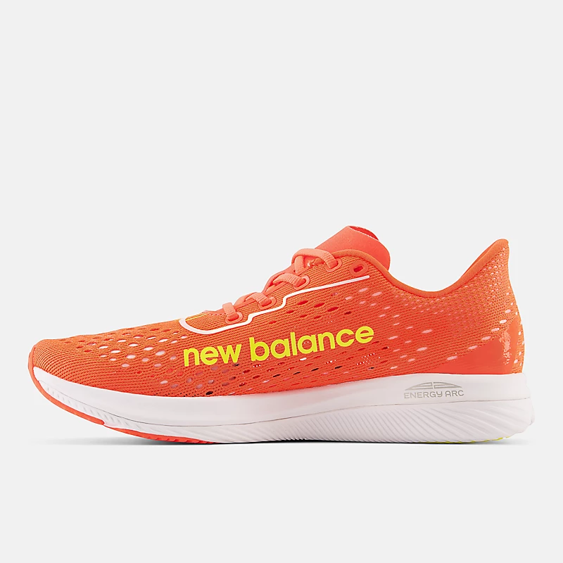 FuelCell Supercomp Pacer damesschoenen – Neon Dragonfly met Space Pineapple