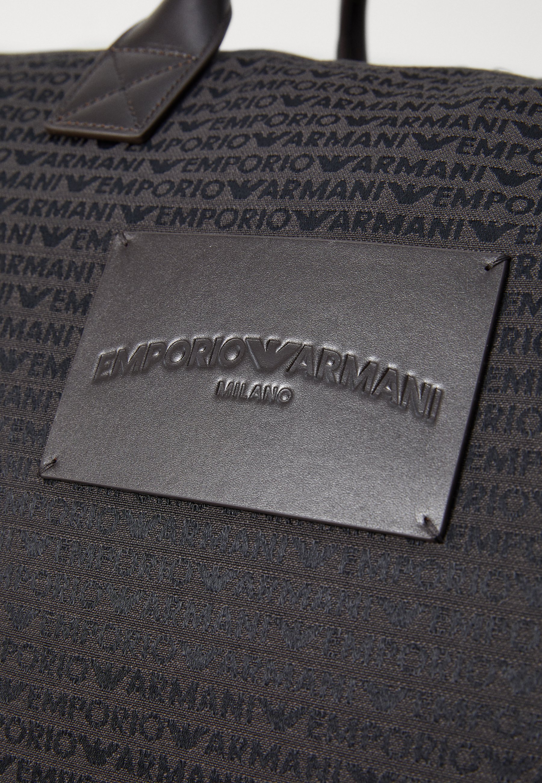 Emporio Armani Reizen