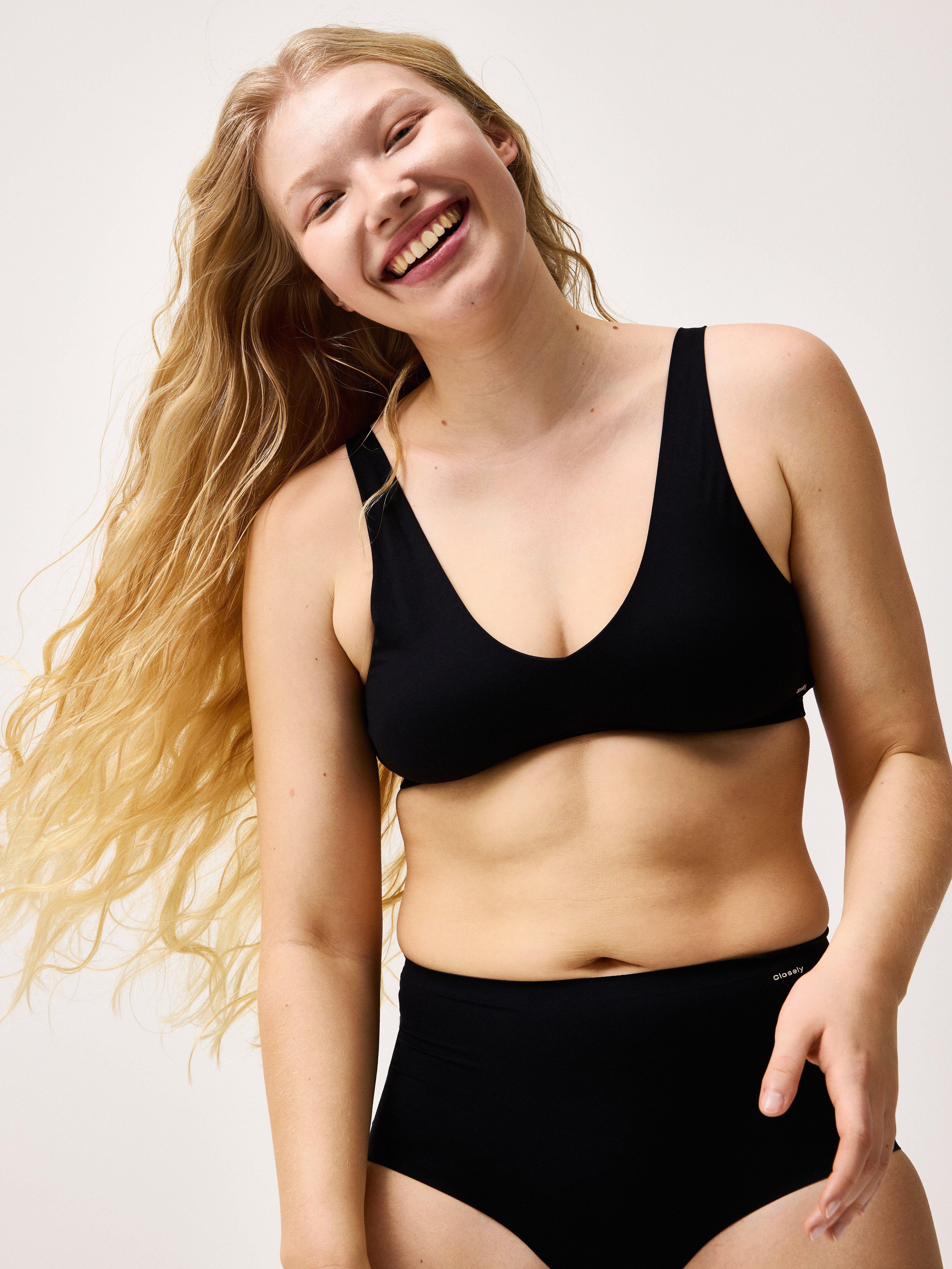 Braletka Freedom Deep V – Closely Black