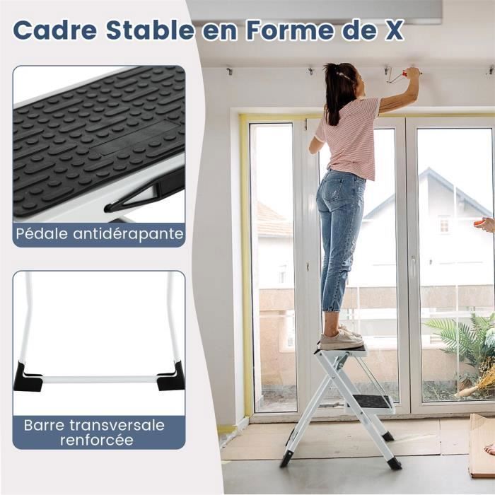 Escalera plegable de 2 peldaños COSTWAY, estructura metálica resistente, pedal antideslizante, 50 x 49 x 45 cm, capacidad de 150 kg, negro + blanco