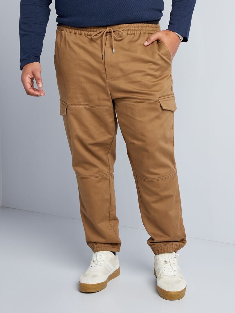 Calças chino com bolsos laterais - MARROM