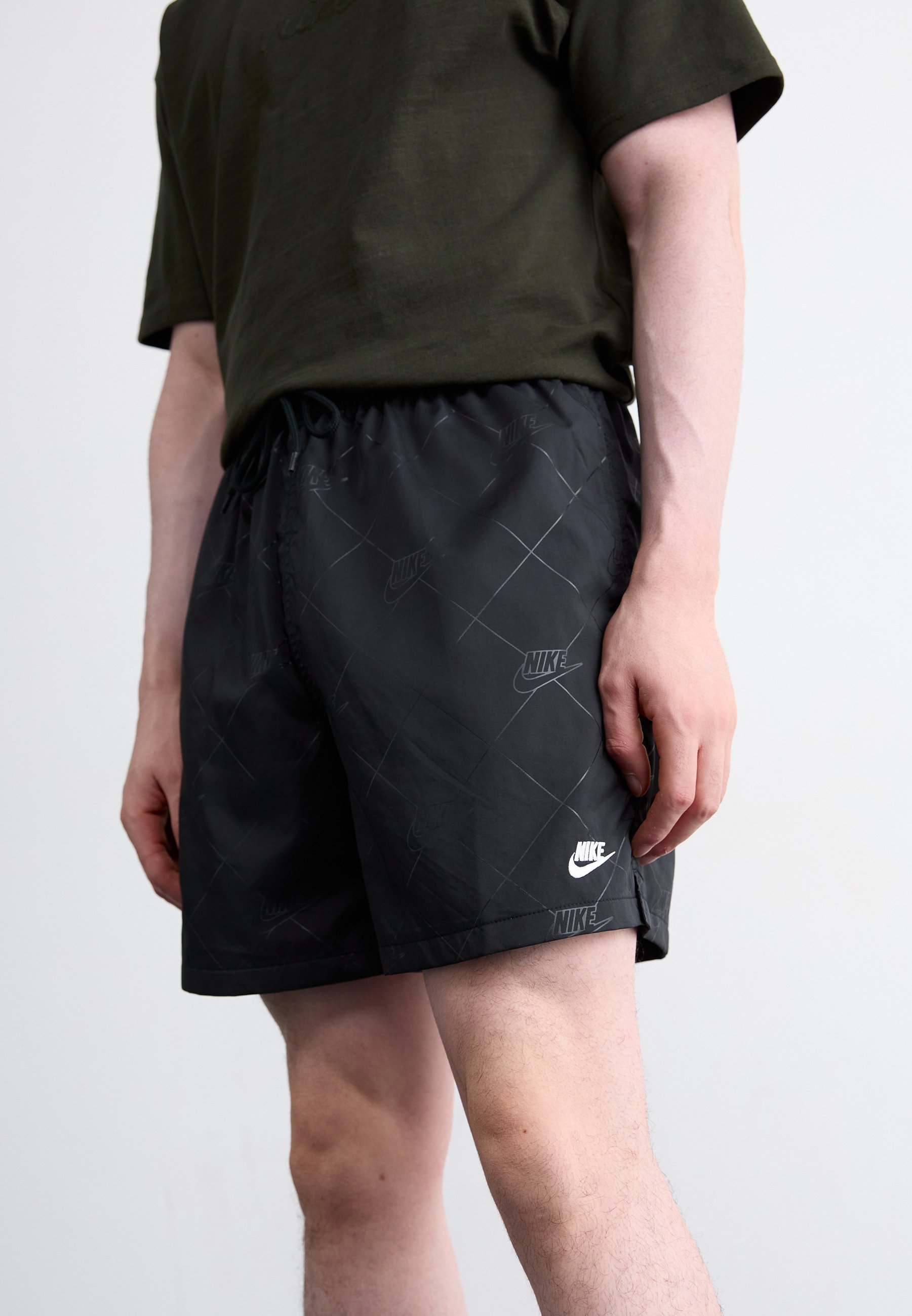 Nike Sportswear CLUB REISSE - Shorts - zwart