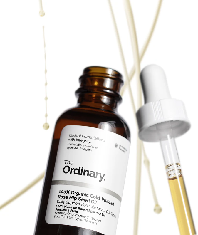 Óleo de Rosa Mosqueta 100% Orgânico Prensado a Frio da The Ordinary para hidratar e firmar a pele.