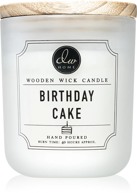 DW Home Signature Birthday Cake мирисна свећа