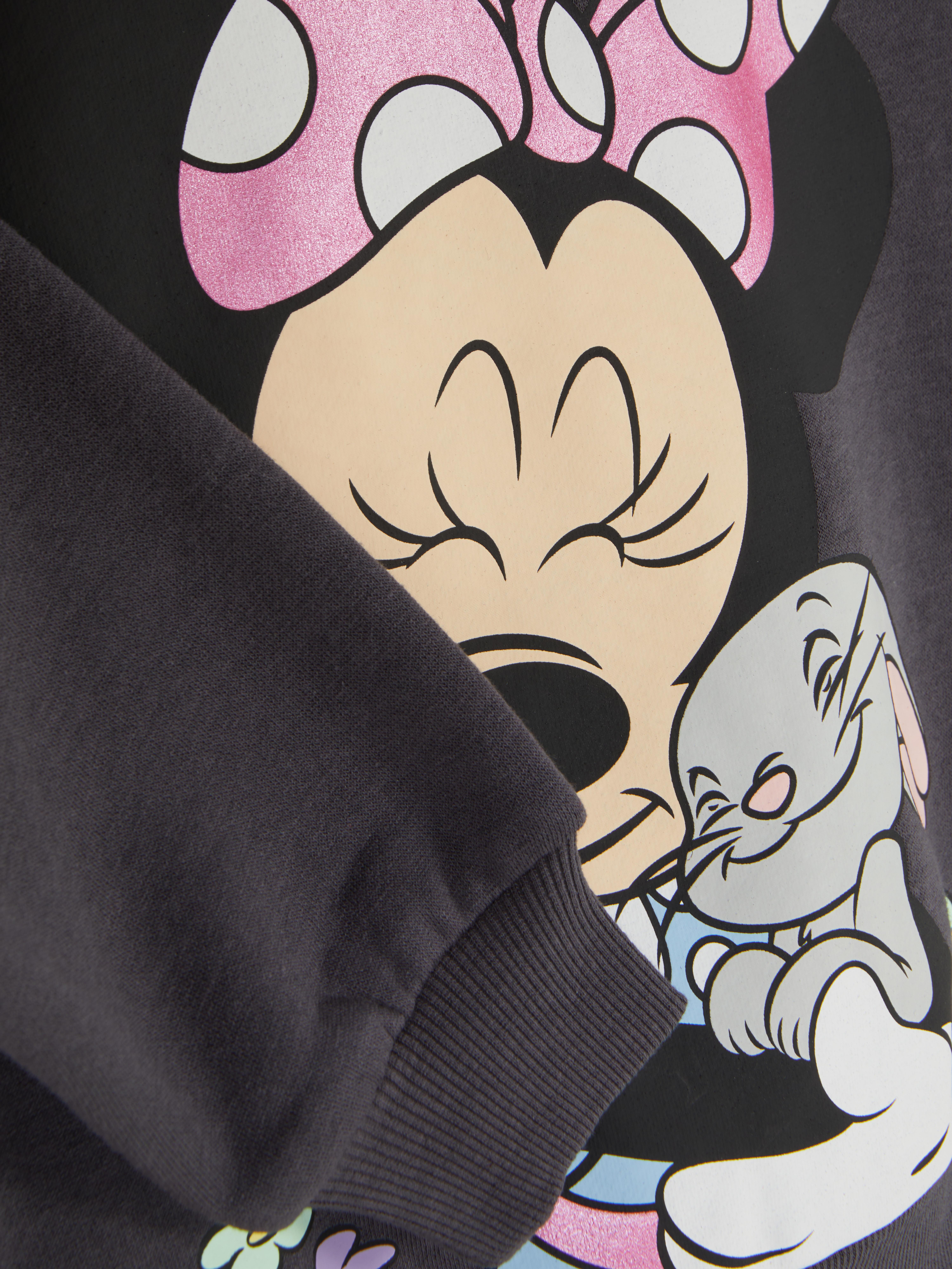 Hanorac asortat cu imprimeu Disney Minnie Mouse. Un hanorac cu manșete striate și un imprimeu cu Minnie Mouse îmbrățișând un iepure.