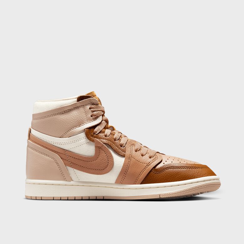 WMNS Air Jordan 1 MM High