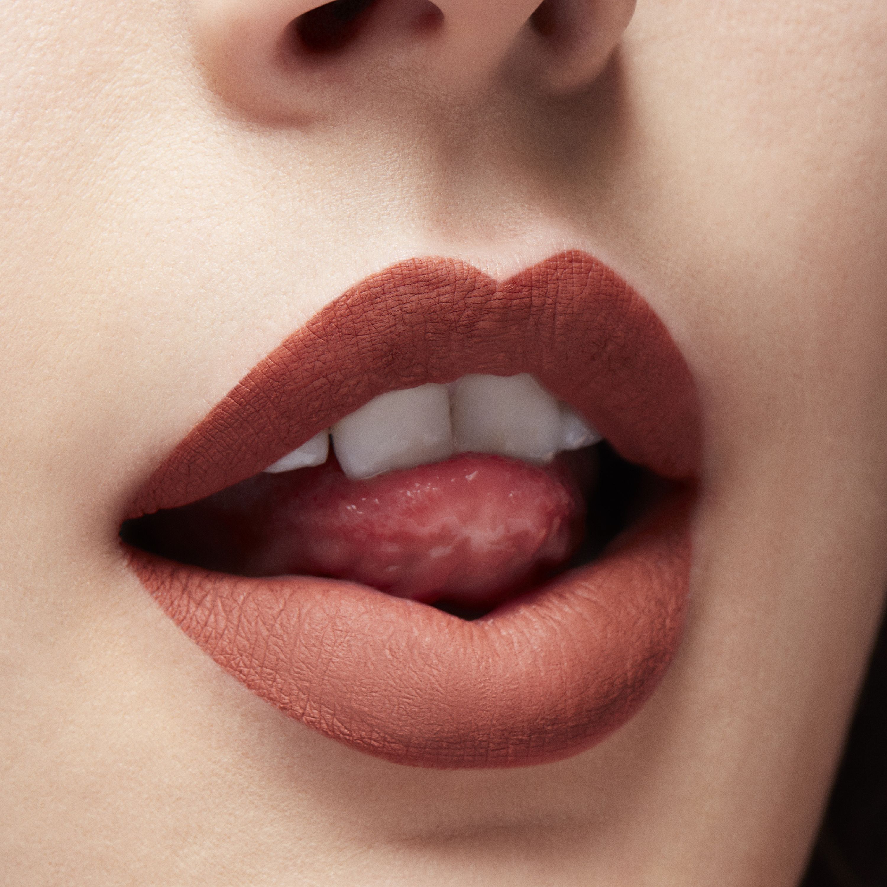 Tekutý rúž Locked Kiss Ink s 24-hodinovou výdržou Luxusné tekuté rúže