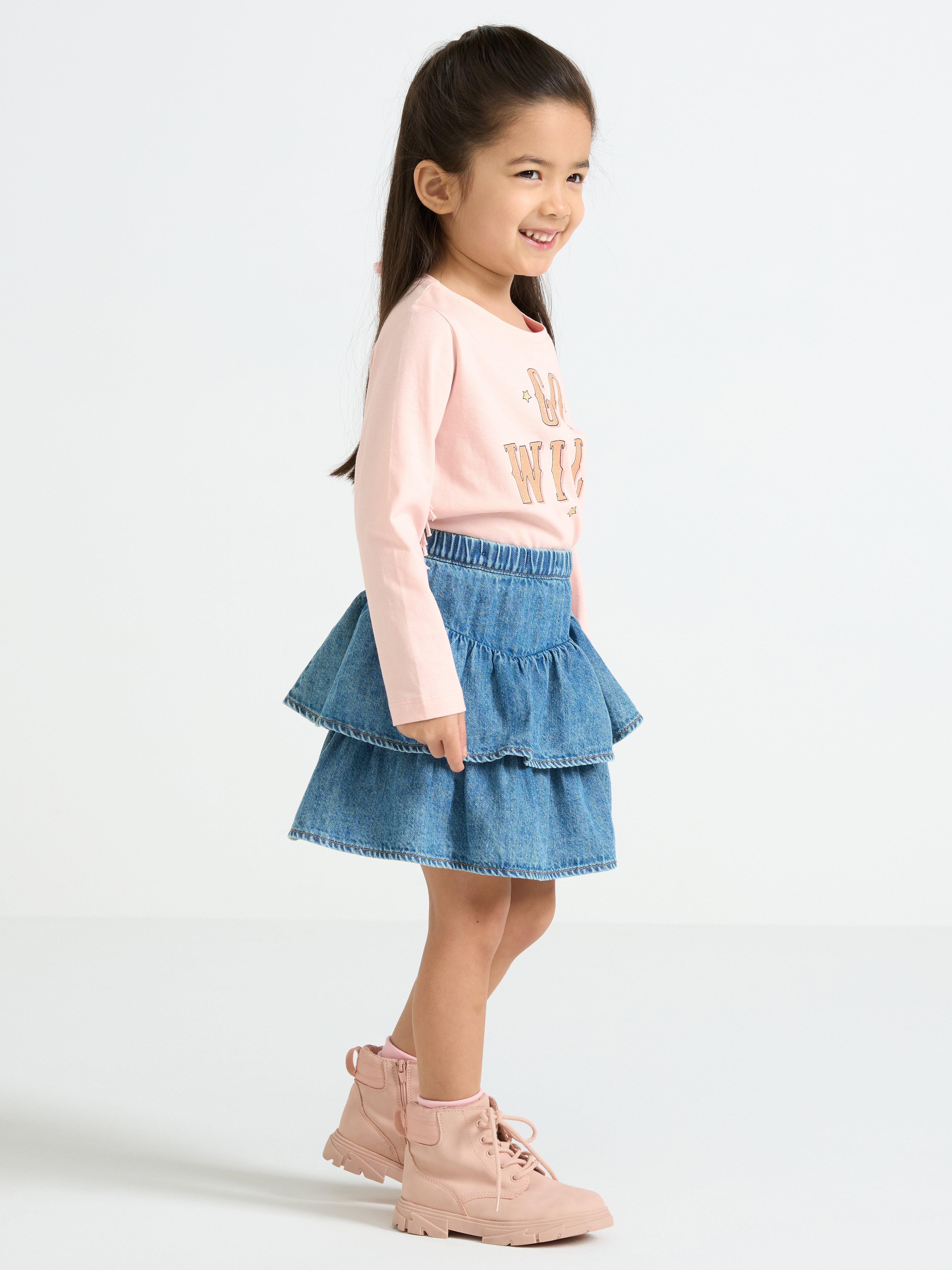 Saia com aparência de jeans