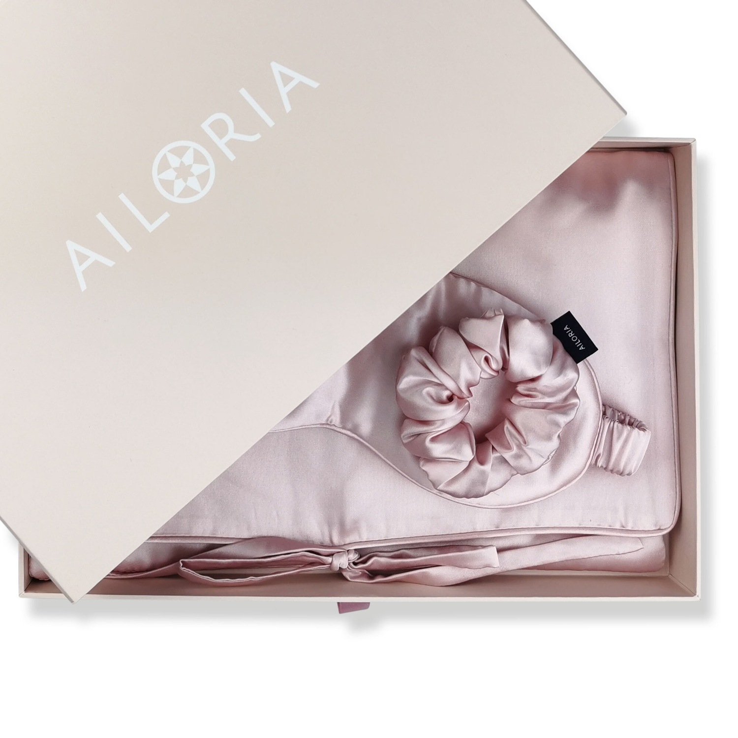 Ailoria Beauty M -matkasetti: silkkipussi, uninaamio ja hiuslenkki - 1 kpl
