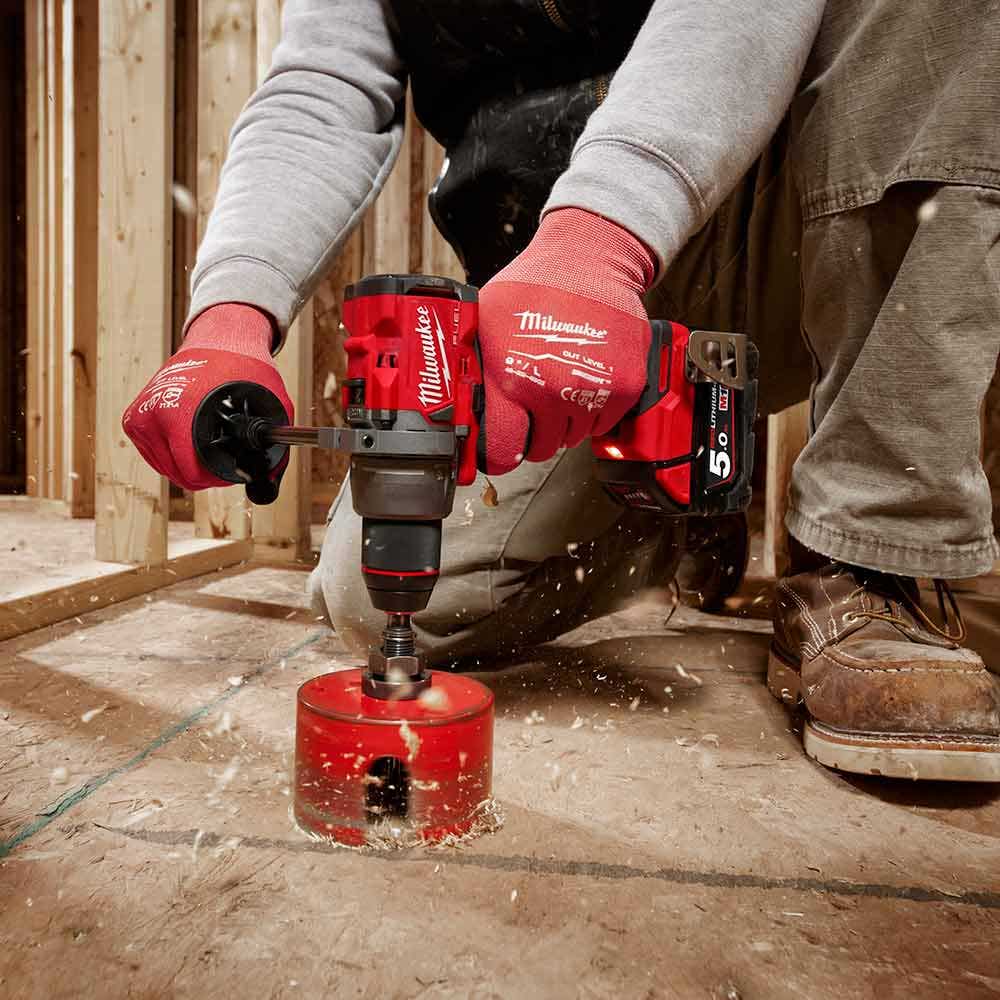 Mașină de găurit MILWAUKEE 18V FUEL™ de 13 mm cu atașament M18FDD30