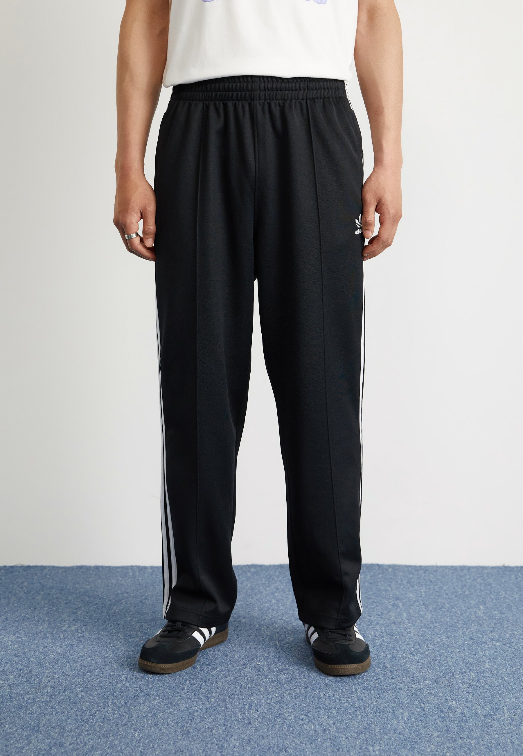 Pantaloni de trening adidas Originals