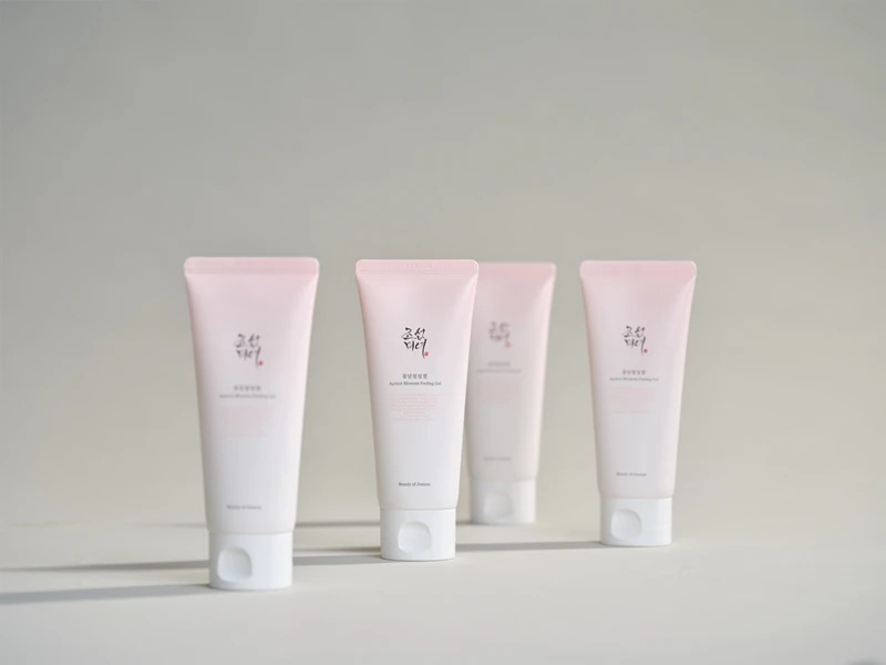 Beauty of Joseon Apricot Blossom pīlinga gels ar maigu sejas skrubi