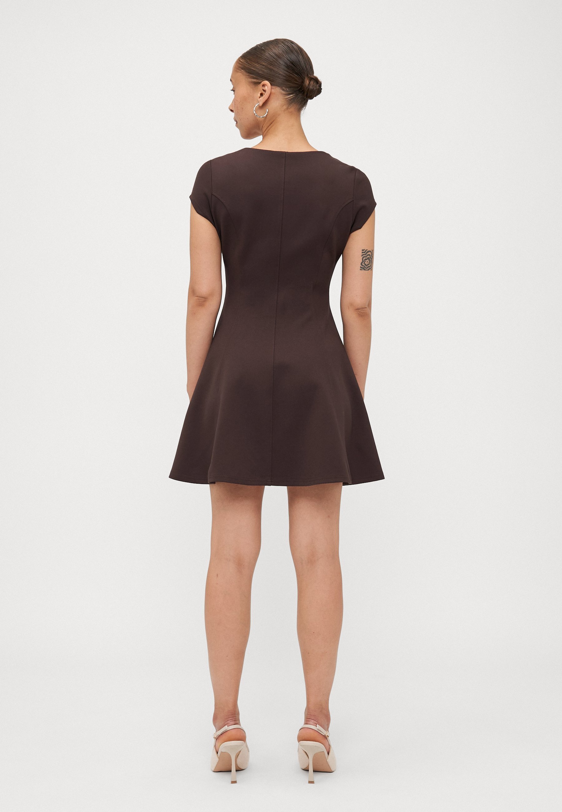 Vero Moda Petite VMJAZLYN SHORT DRESS - Jersey dress - chocolate torte