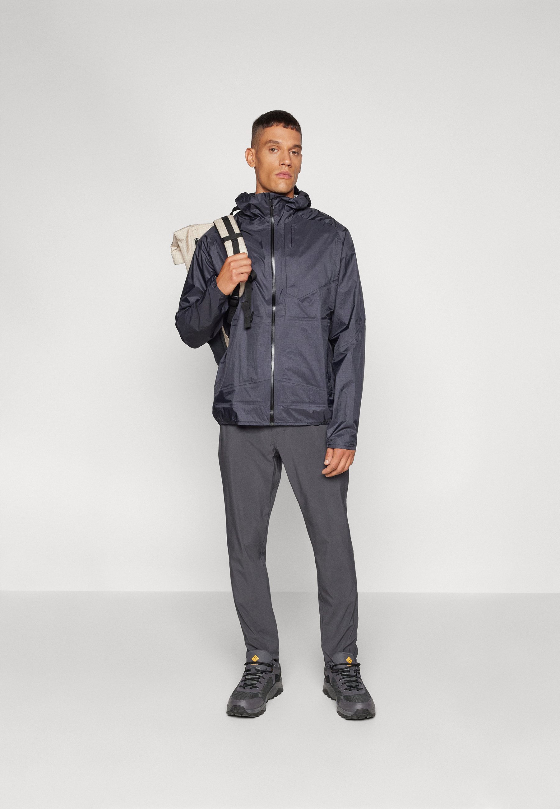 Salomon BONATTI JACKET - Giacca hardshell - nero intenso