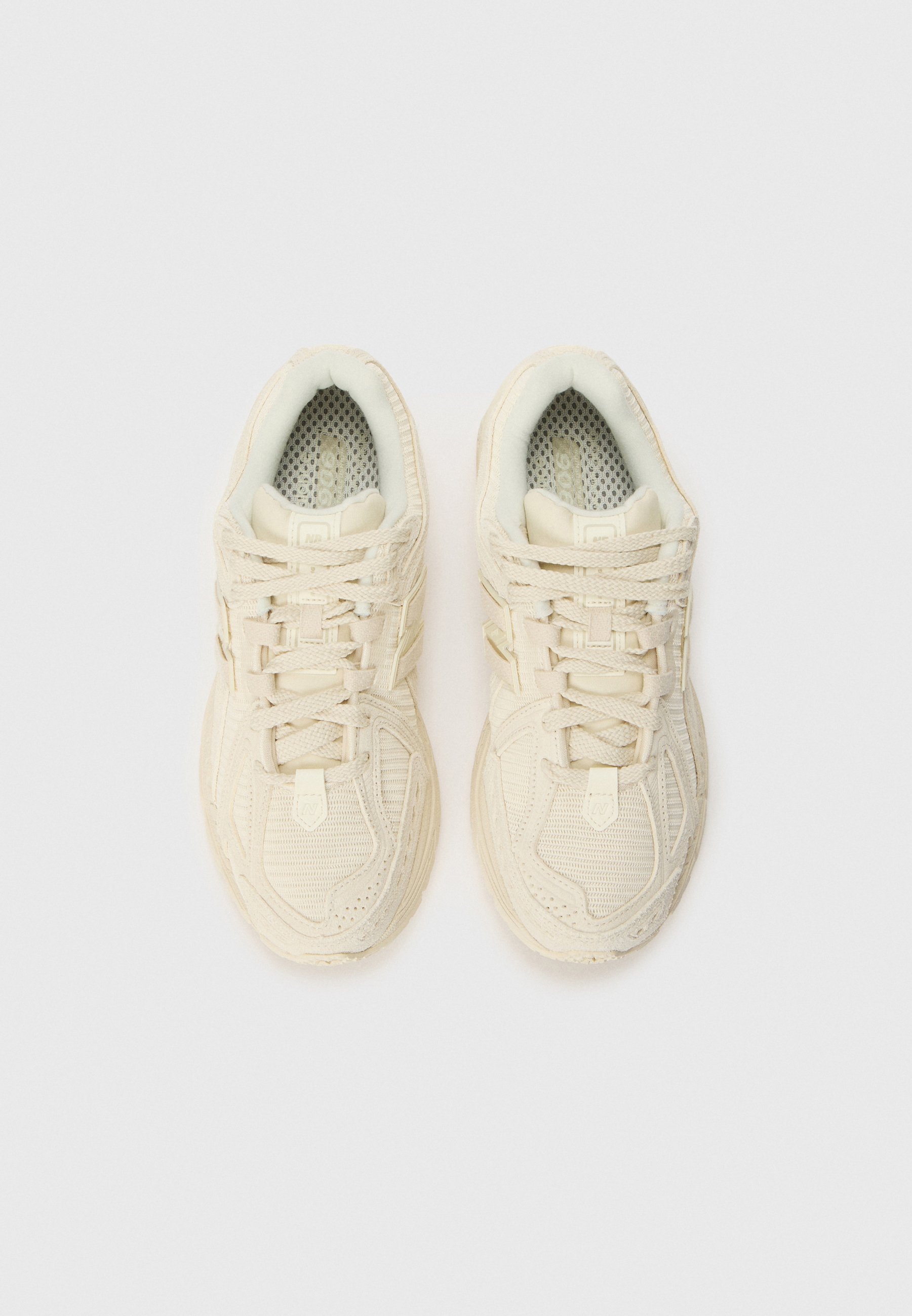 New Balance Lave Sneakers