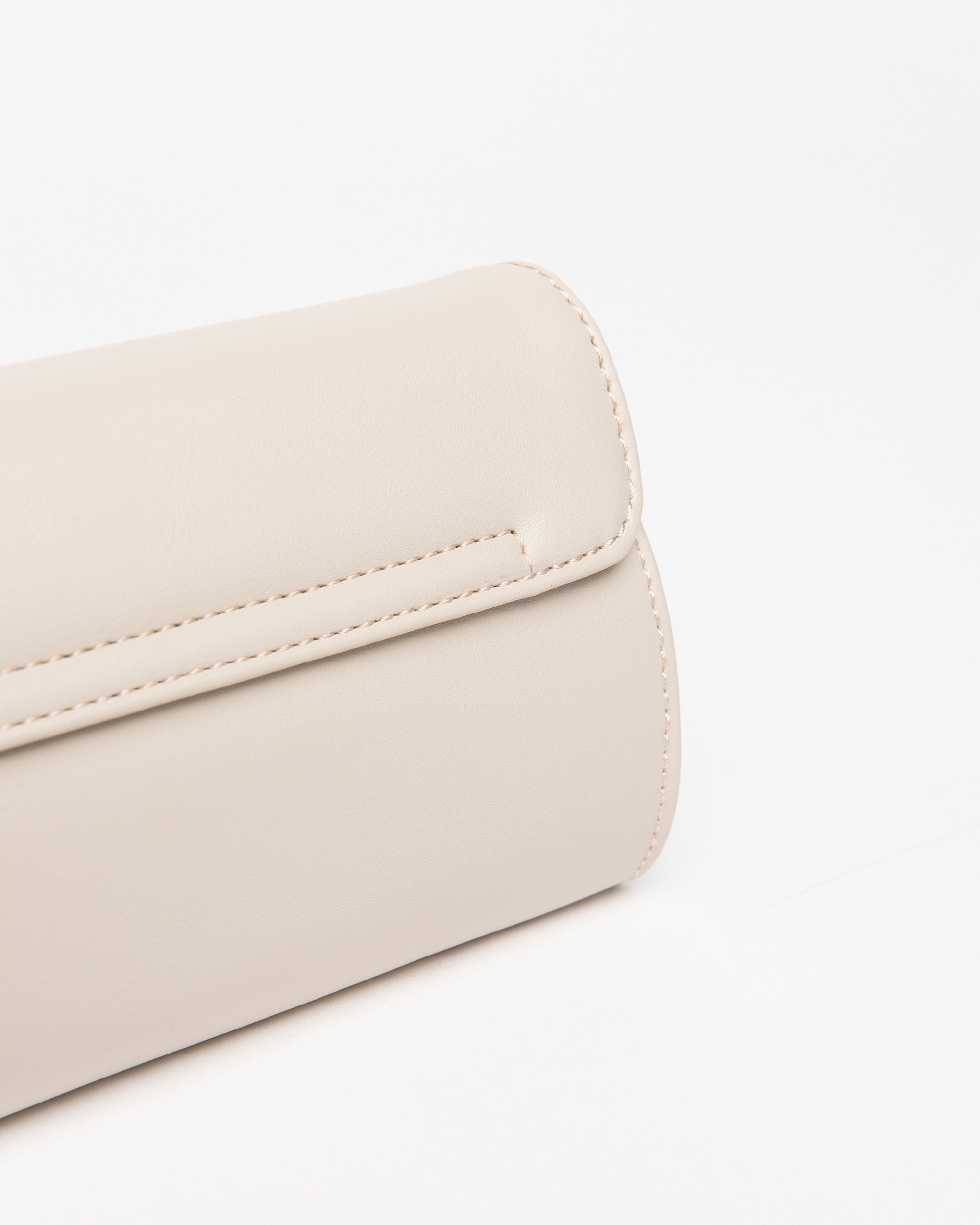  Damen-Clutch aus technischem Material