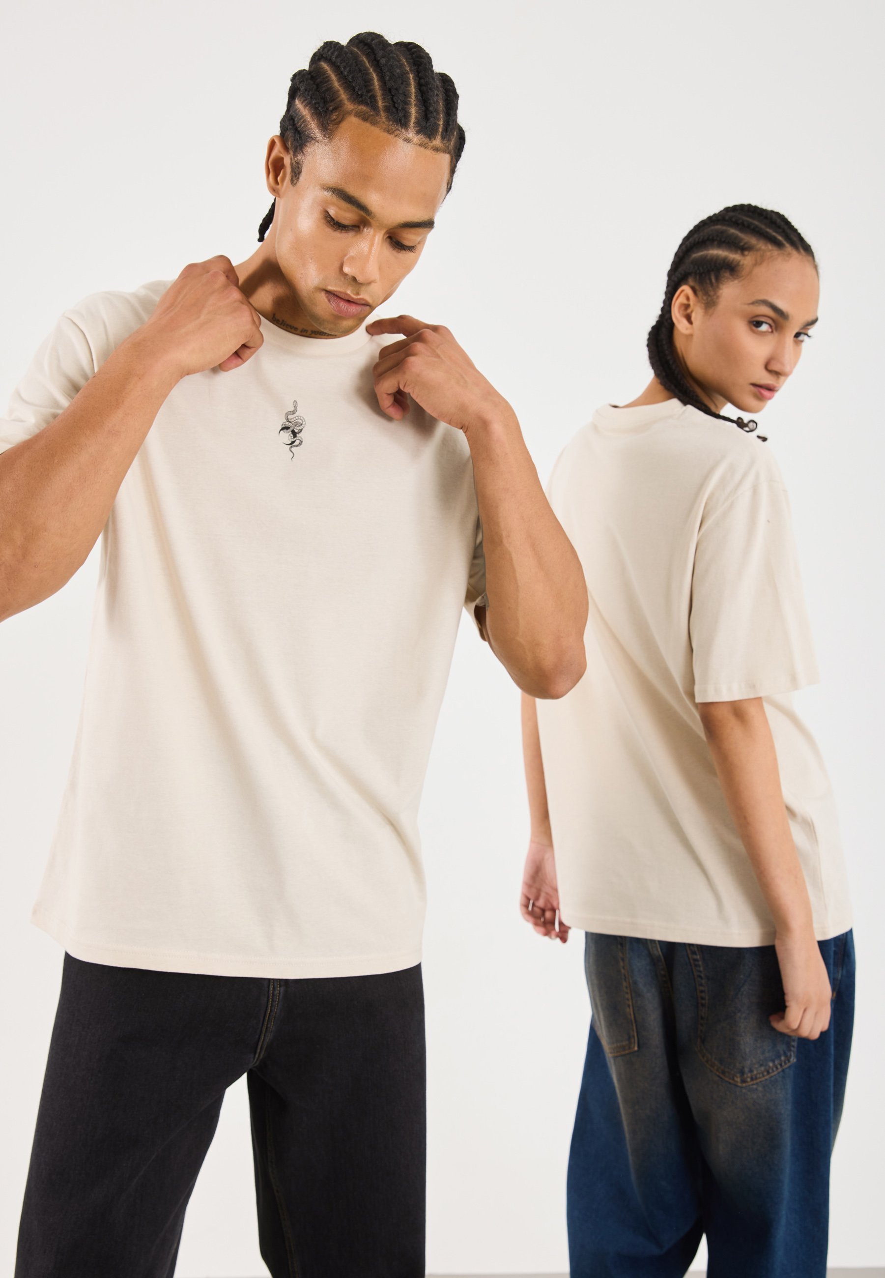 YOURTURN UNISEX 5-PACK - T-shirt met print - chocoladebruin/maanlicht/helderwit/echt zwart