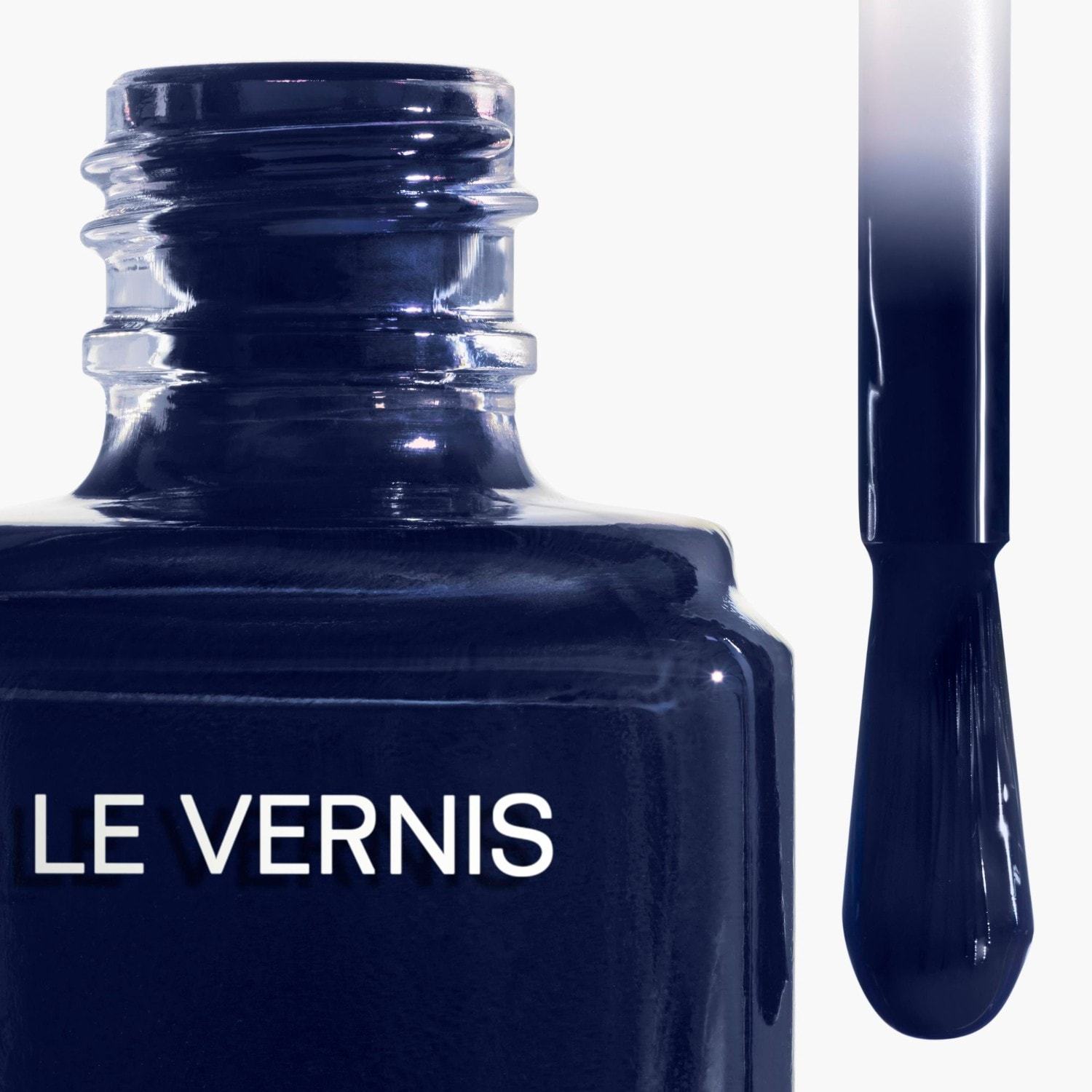 CHANEL lak za nokte LE VERNIS DUGOTRAJNA BOJA I SJAJ - 13 ml