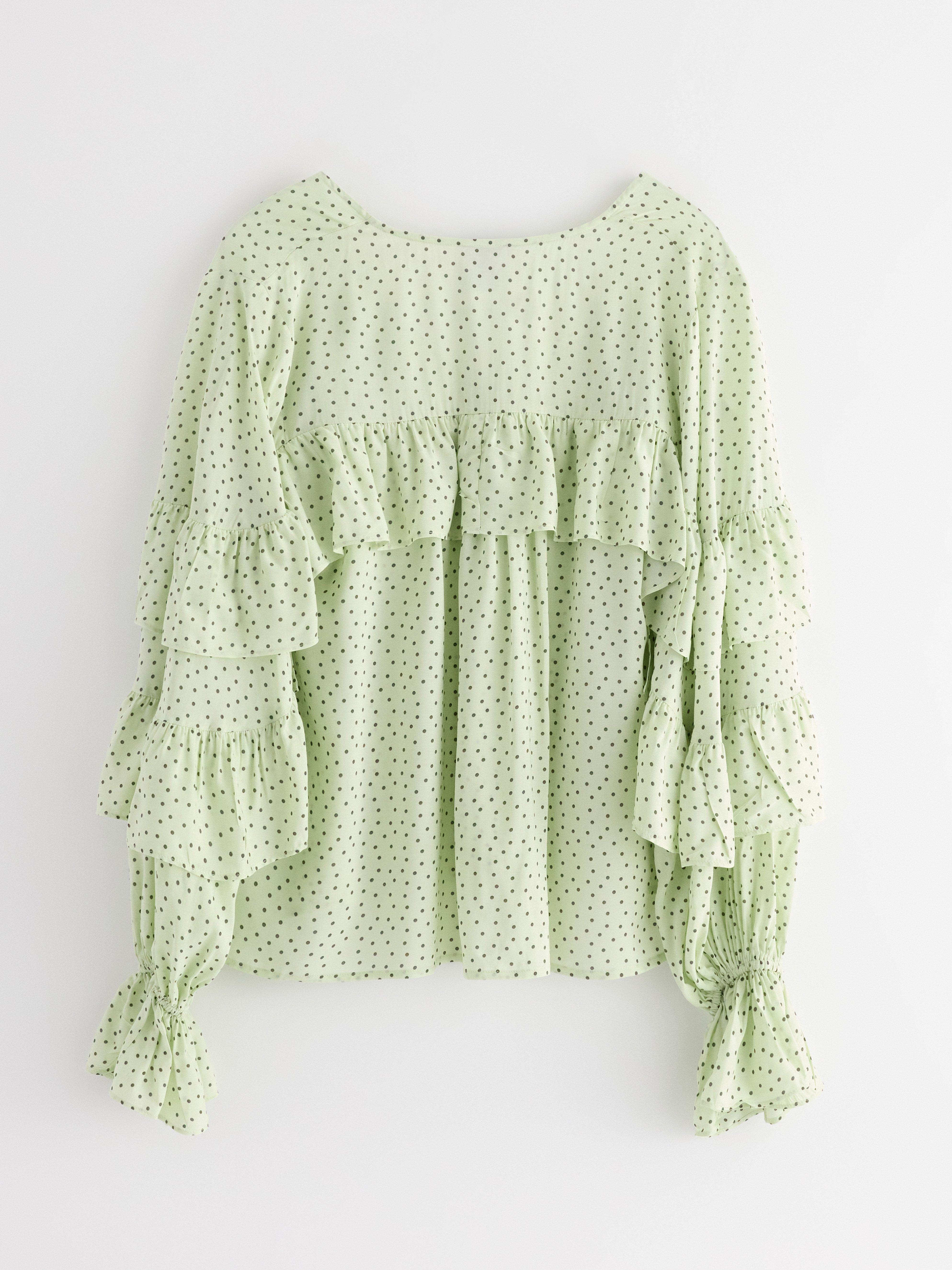 Blusa com babados verde claro