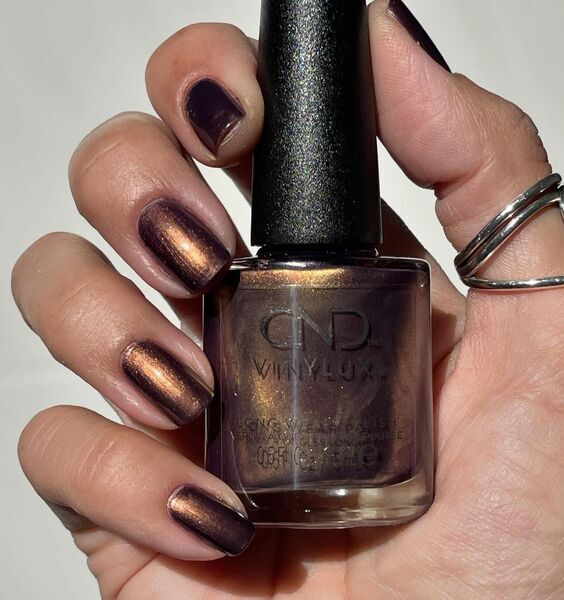 CND Vinylux