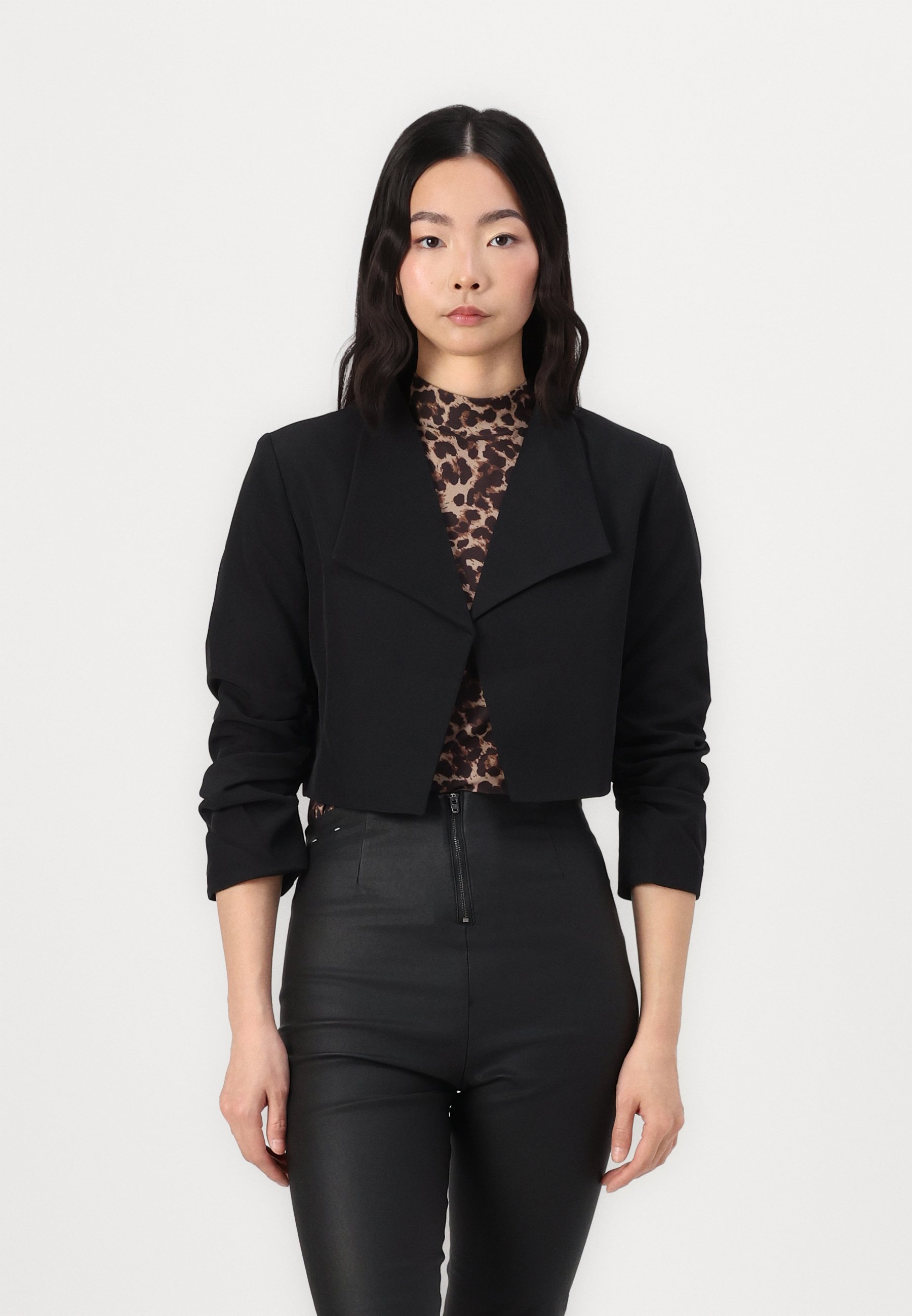 VILA VIHER CROPPED - Blazer - noir