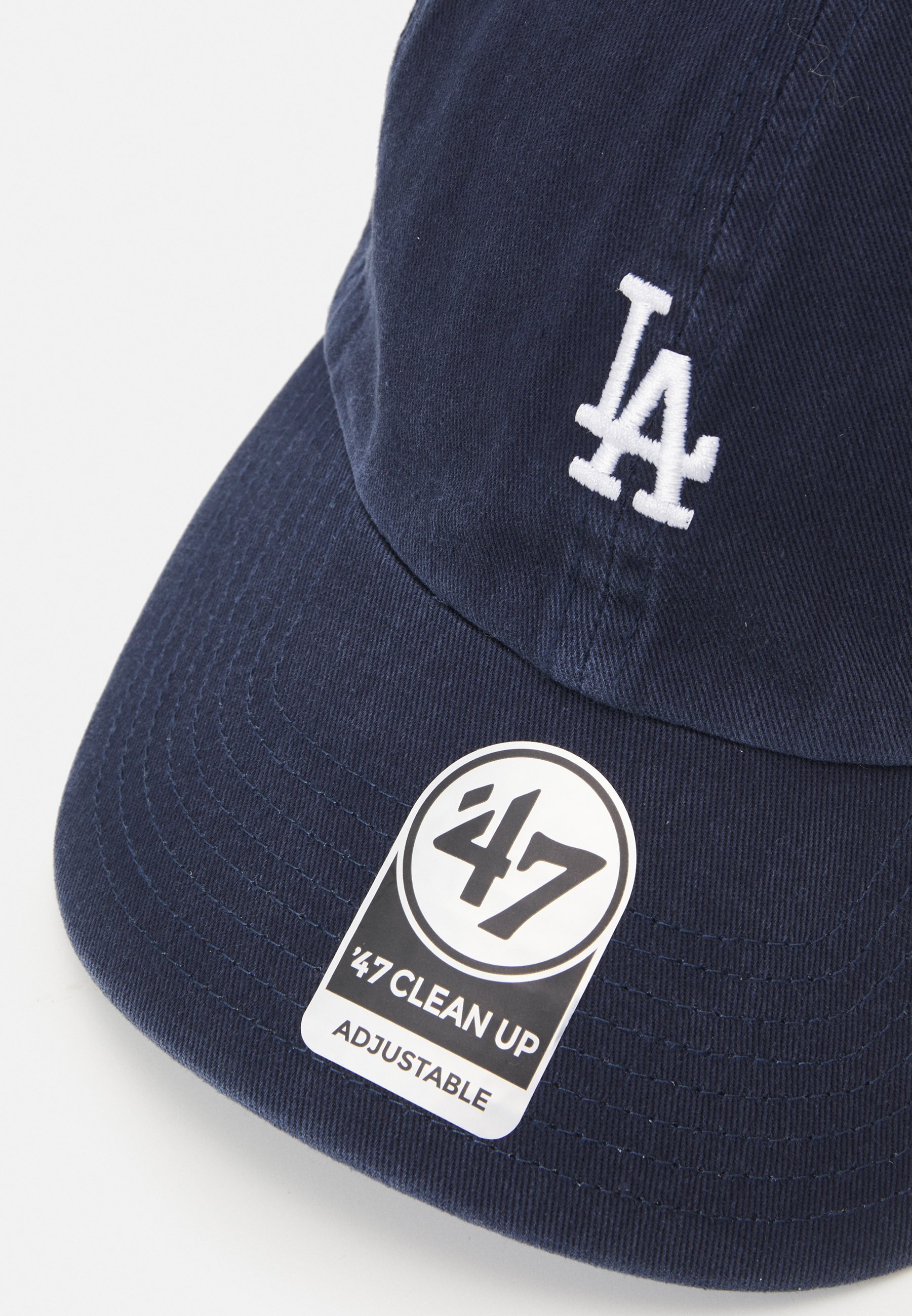 '47 Caps