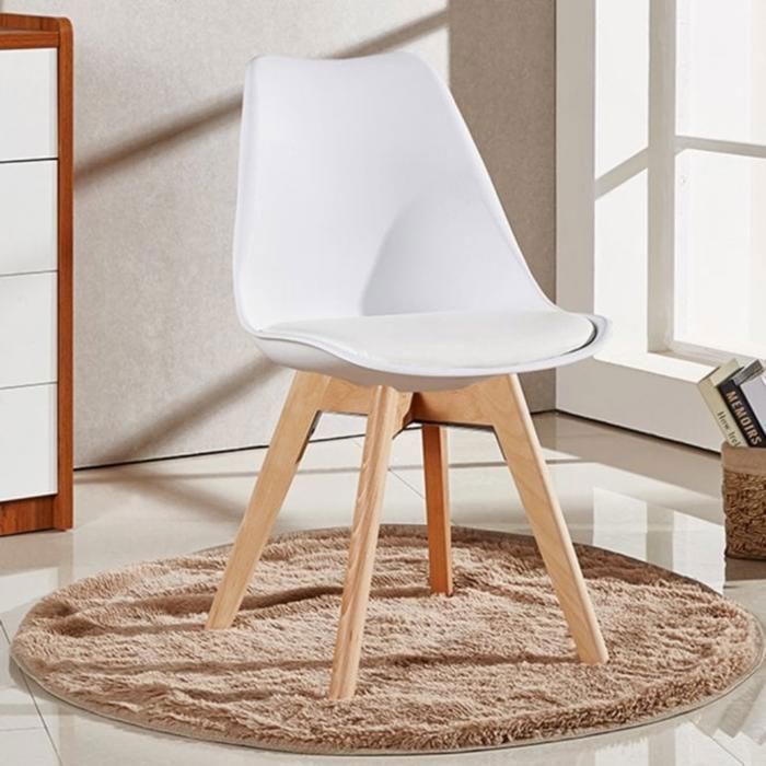 Set aus 4 skandinavischen Esszimmerstühlen mit Kunstlederkissen und Massivholzbeinen