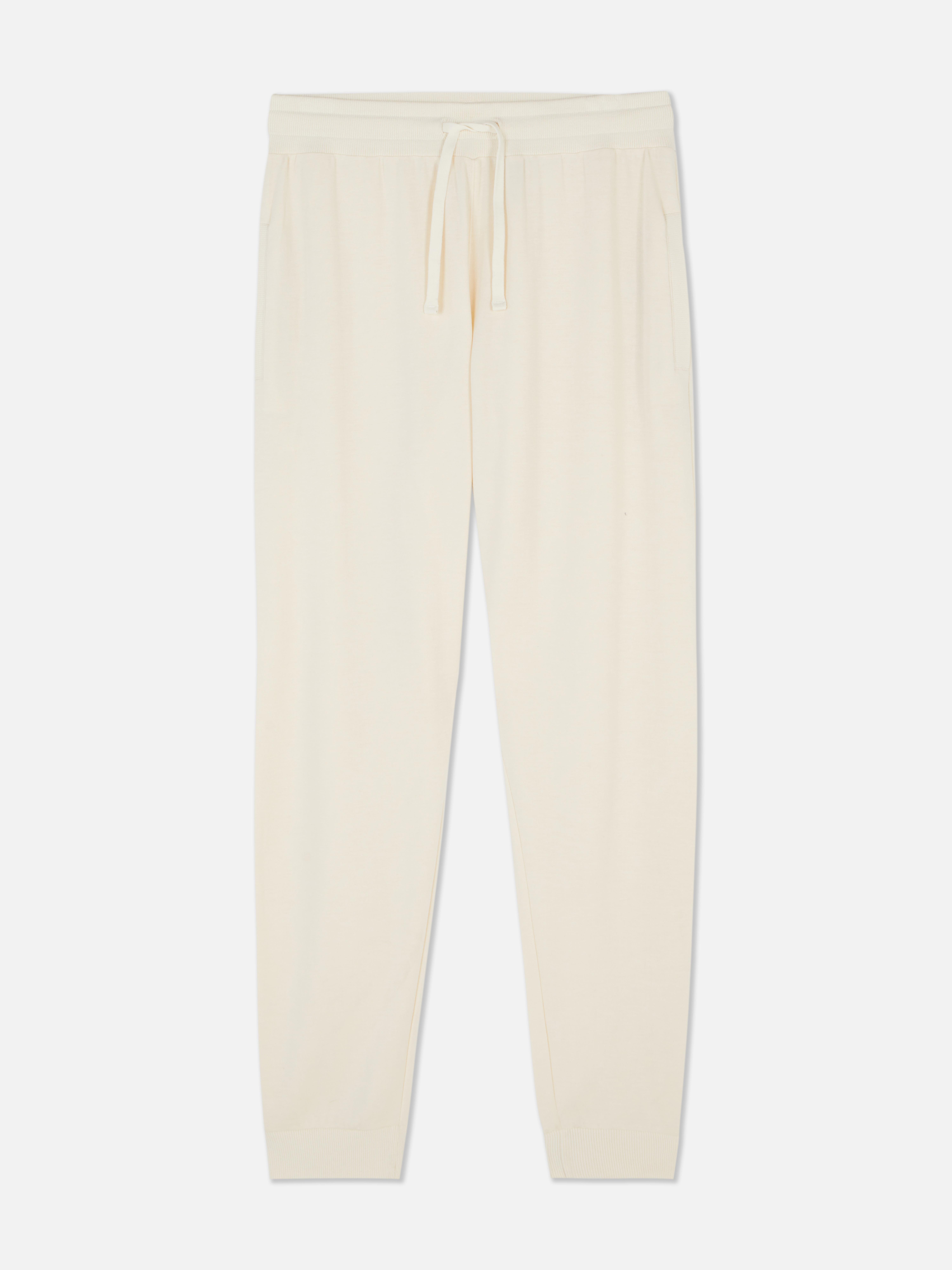 Passende Pyjamahose mit Kordelzug. Entspannen Sie sich wunderbar in unserer Pyjamahose im Jogginghosen-Stil mit Kordelzugbund.